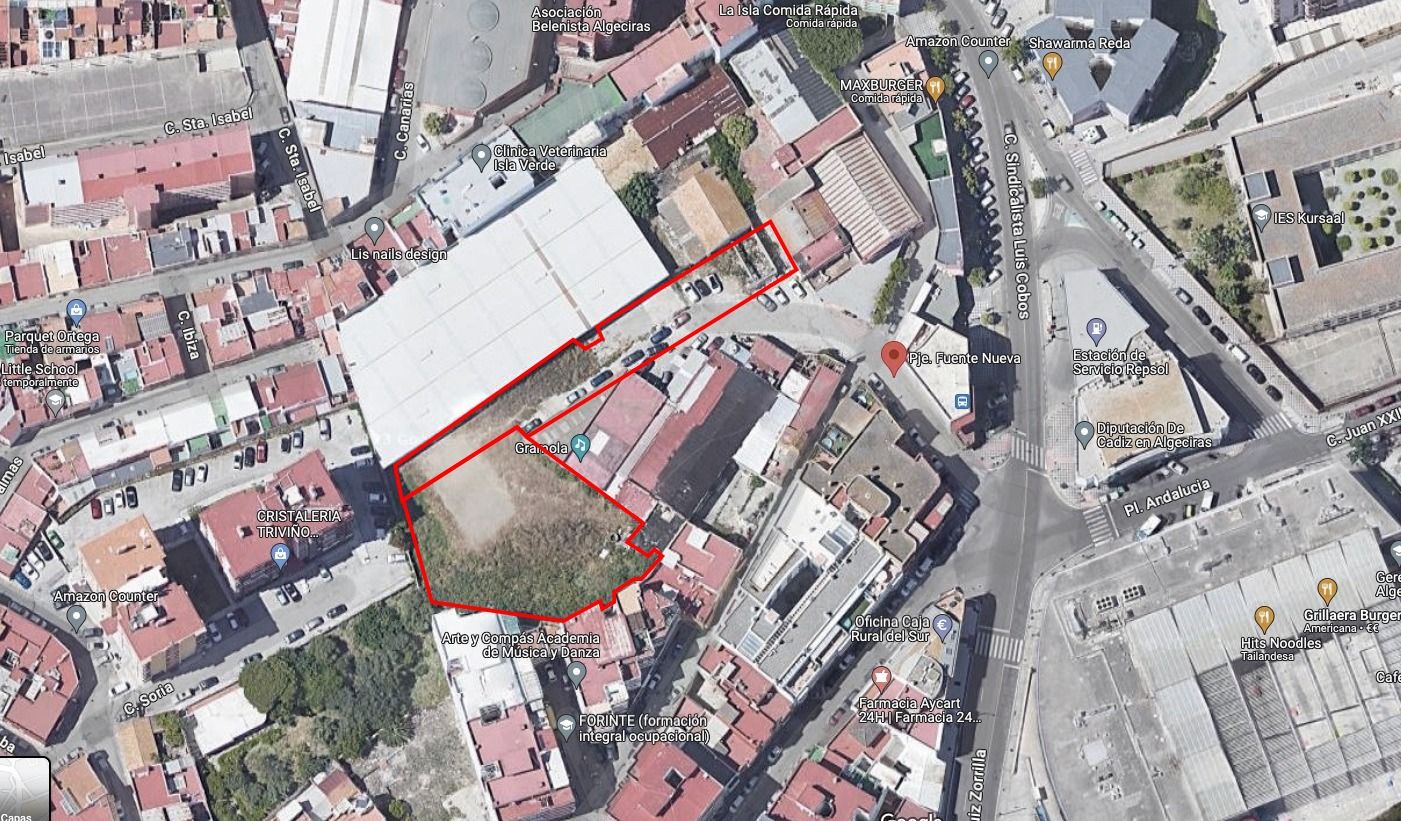 Parcela del Pasaje de la Fuentenueva donde se ubicará el parking.
