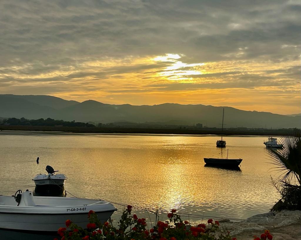 En esta imagen, un atardecer en el río Palmones. Foto: Sofía Furse. La Junta espera ejecutar "en breve" el proyecto 'Palmones Activo, Refugio Natural'