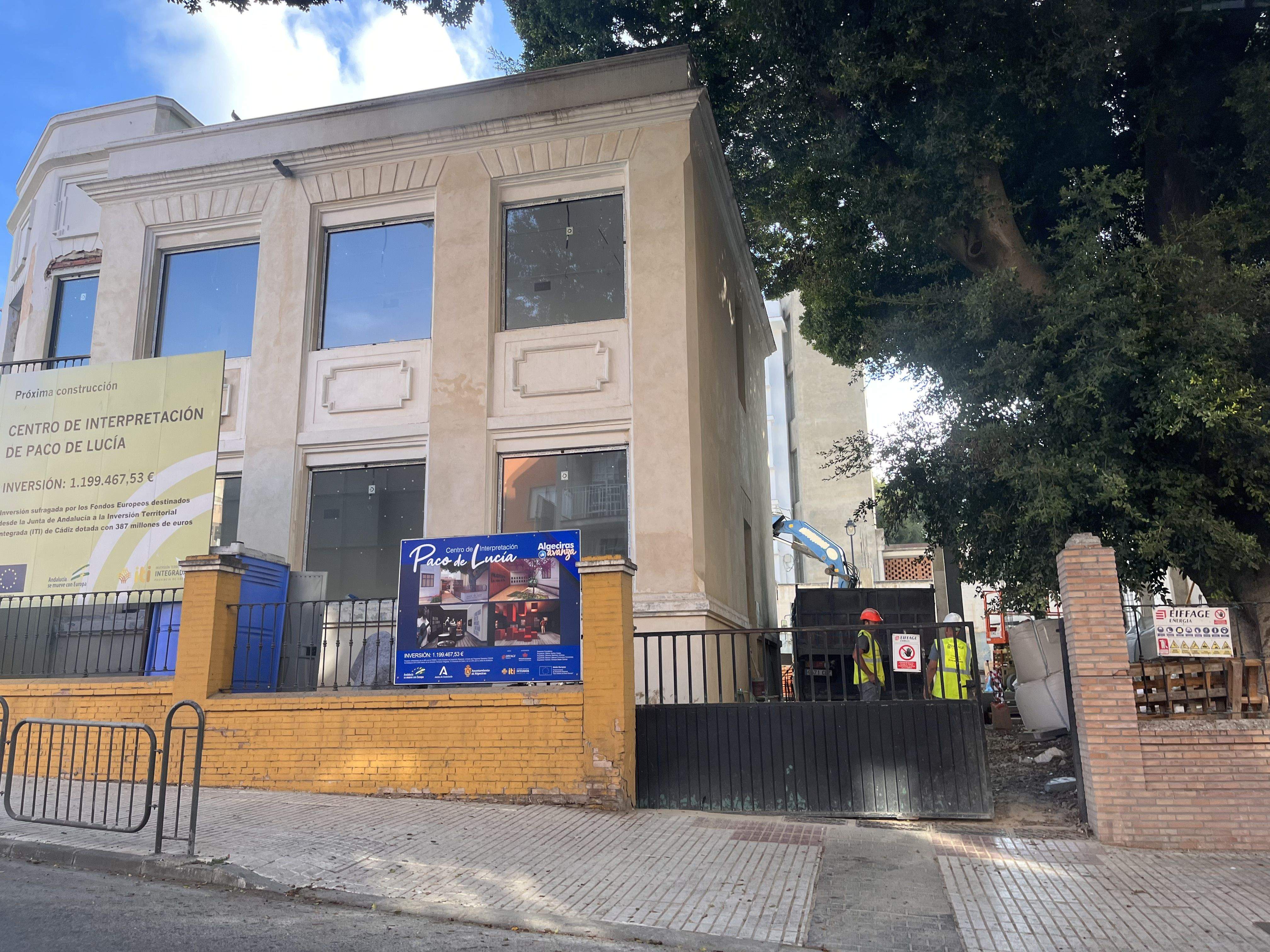 El Centro de Interpretación Paco de Lucía, a falta de remates en la fachada y seguridad a dos meses de su apertura. Foto: F.M. / 8Directo