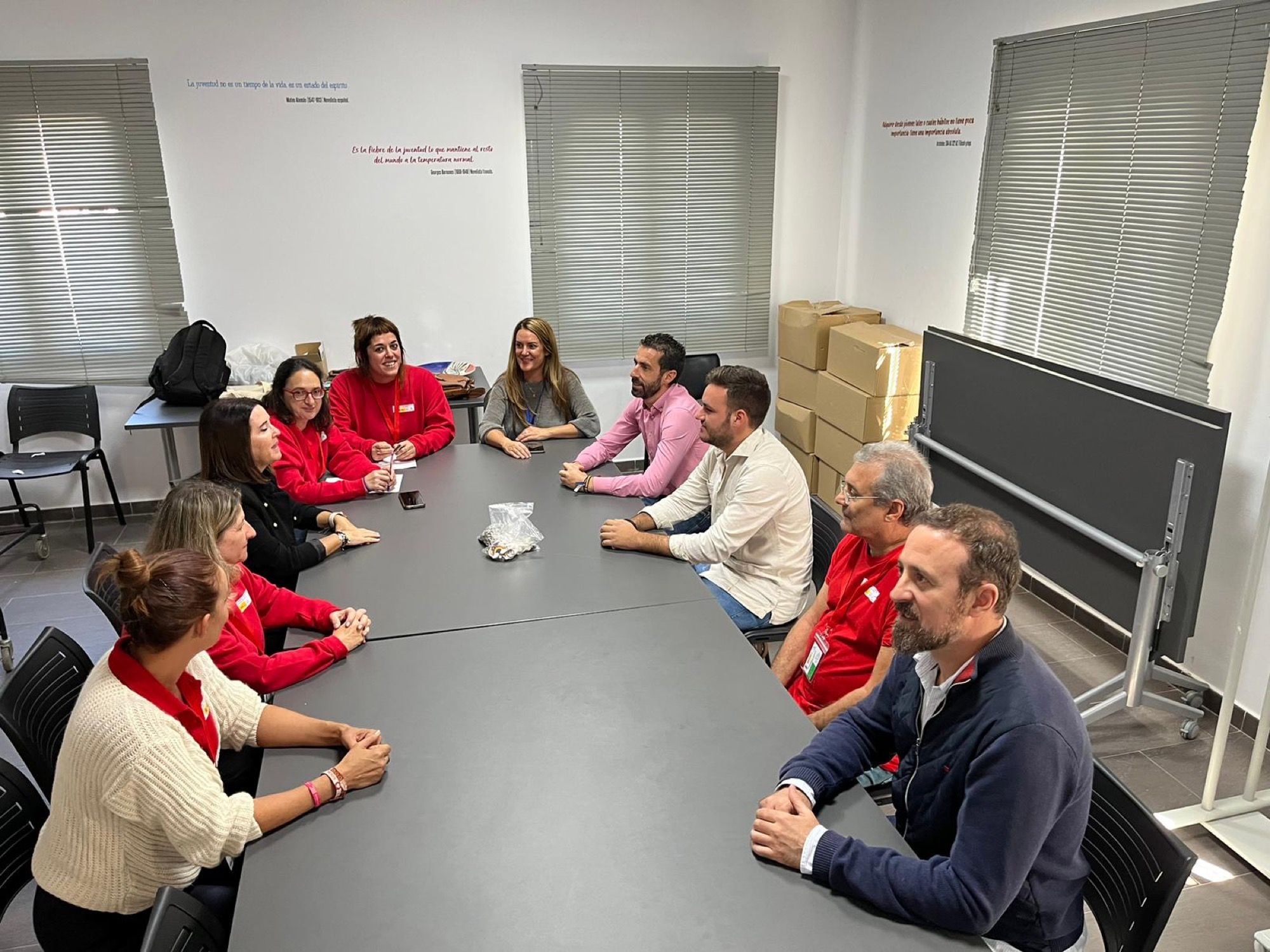 Alumnos del programa 'San Roque Activo' comienzan sus prácticas en delegaciones municipales.