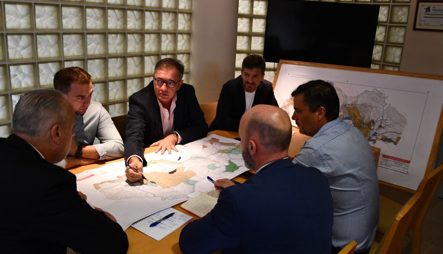 Urbanismo mantiene una reunión para adecuar el PGOU a la nueva legislación autonómica 