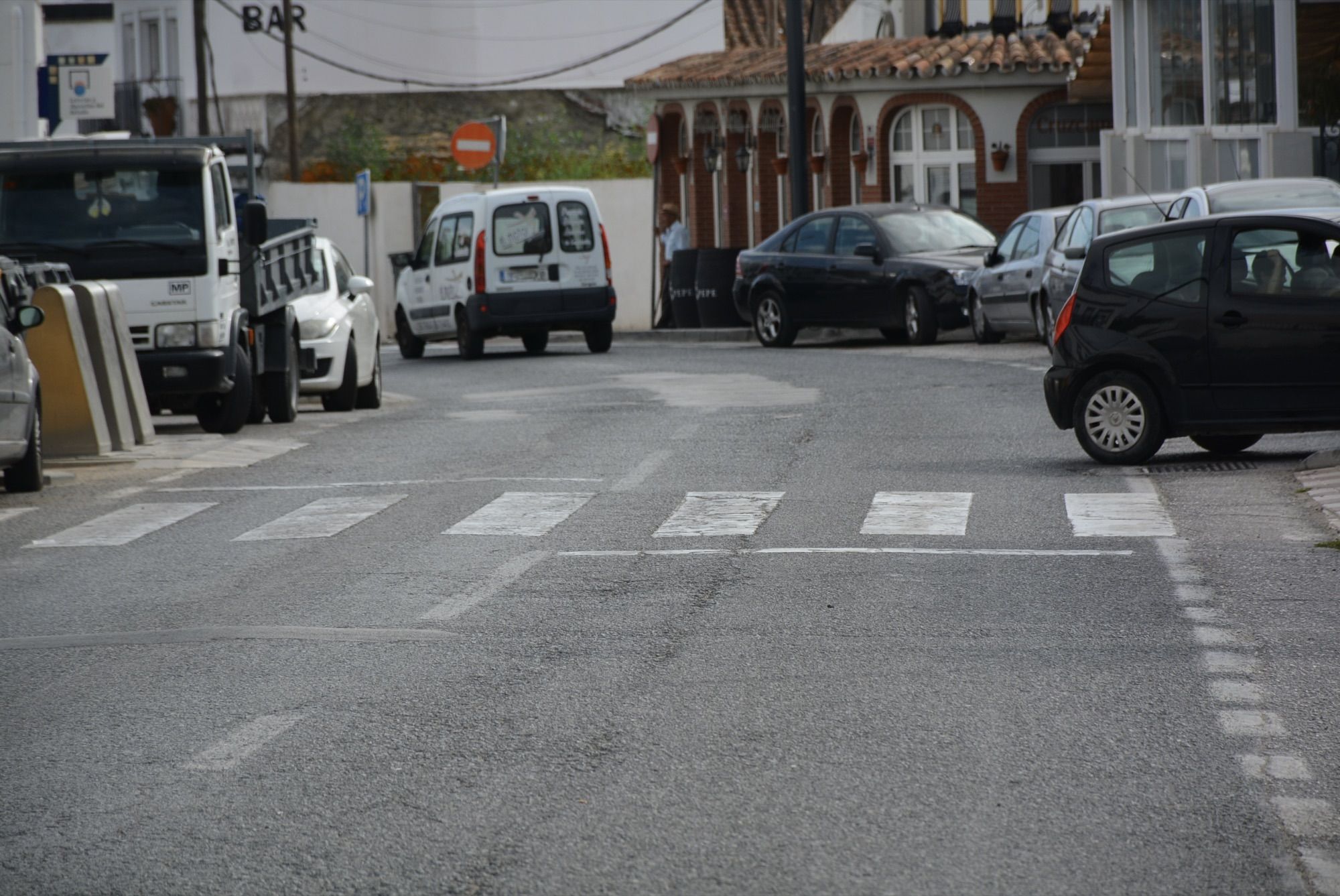 La Junta rehabilitará el firme de la A-2103 en la travesía de Guadiaro.