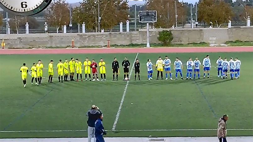 Los equipos de la Balona B y la UD Villamartín, justo antes de comenzar el partido