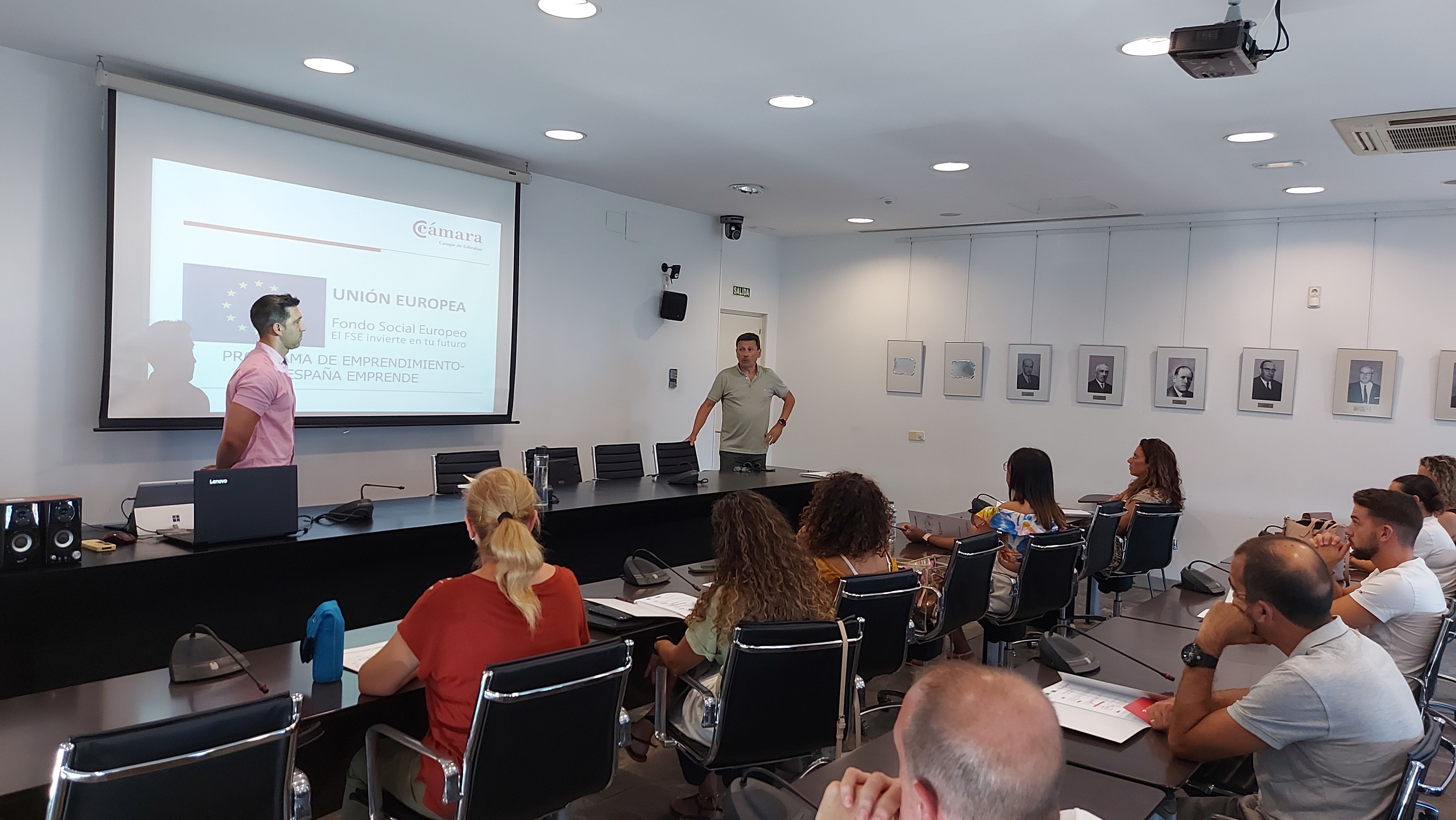 Una de las clases del curso de consignatarios en la Cámara de Comercio.