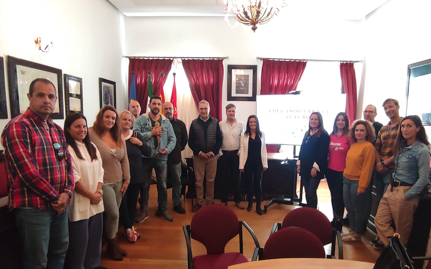 El Ayuntamiento de Tarifa presenta el primer Plan Municipal de Educación