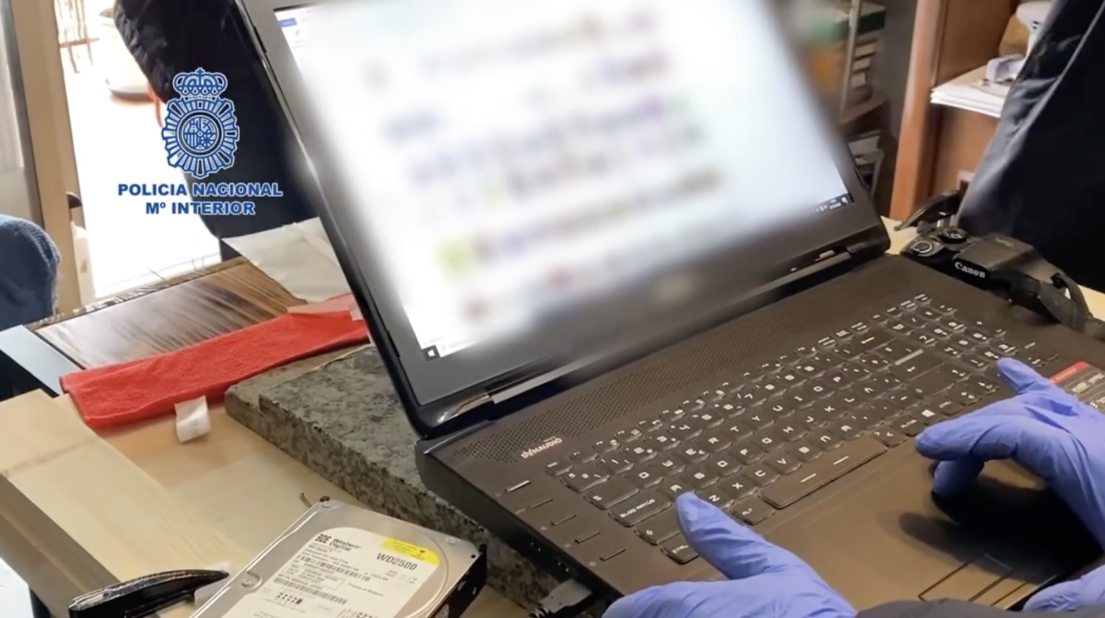 La Policía detiene a 121 personas e interviene 500 terabytes de contenido pornográfico infantil