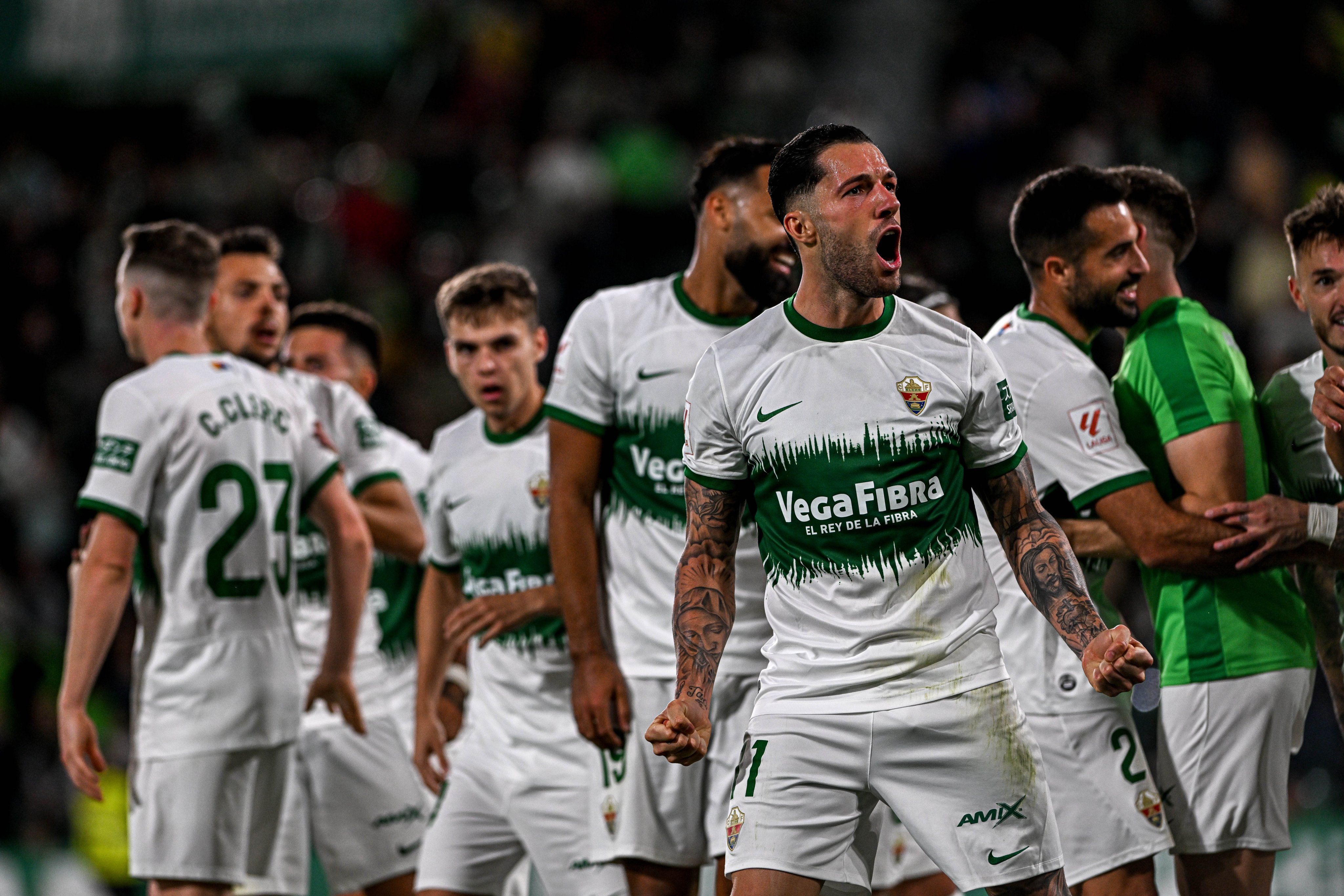 El linense 'Tete' Morente, protagonista en el triunfo del Elche CF sobre el Real Zaragoza (2-0)