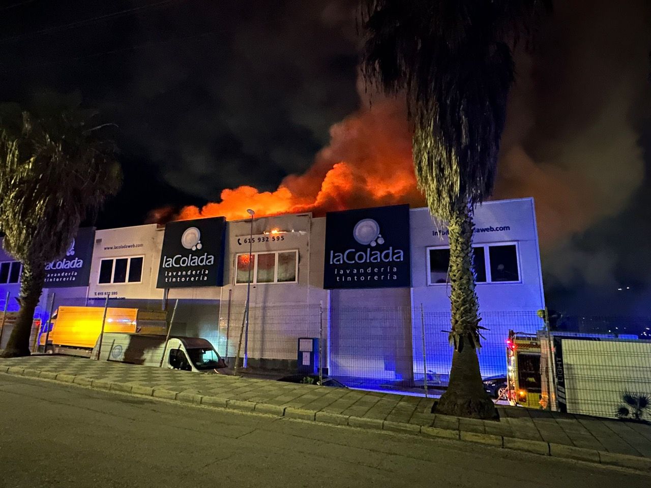 Imágenes del incendio en la lavandería.