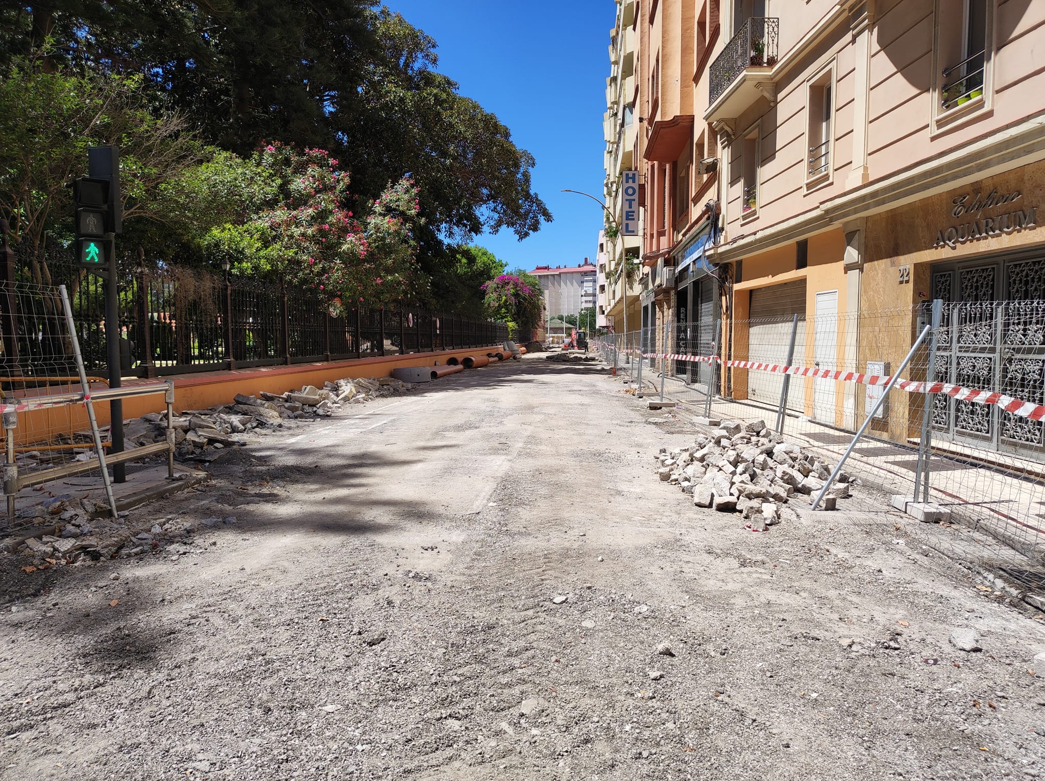 Las obras del Mercado, el parking del estadio y la avenida de España, para concluir antes de final de año. En esta imagen, obras avenida España. Foto: S.D. / 8Directo.