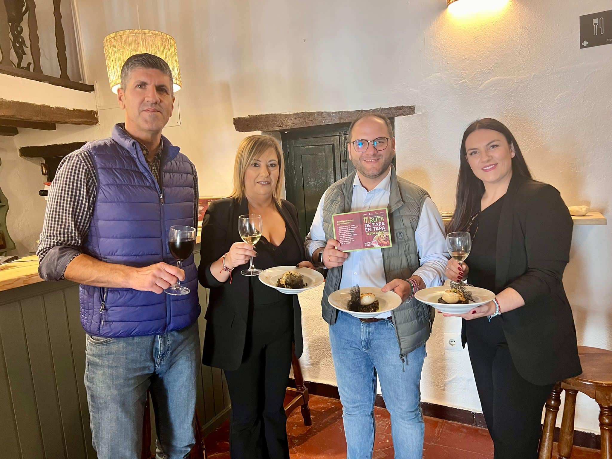 Castellar arranca su tercera ruta 'De tapa en tapa aBocados'.