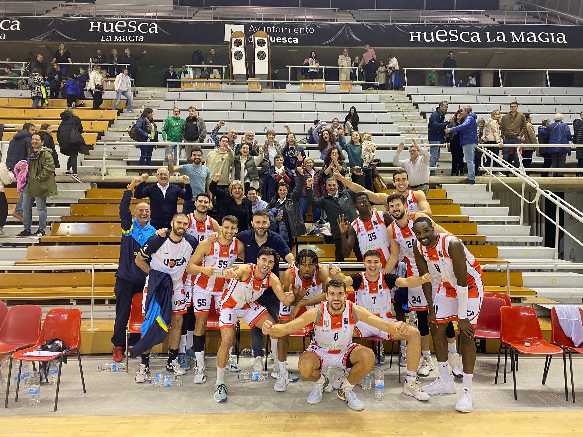 'Miki' Ortega hace 'Magia' en Huesca y UDEA Algeciras gana su primer partido (73-85)