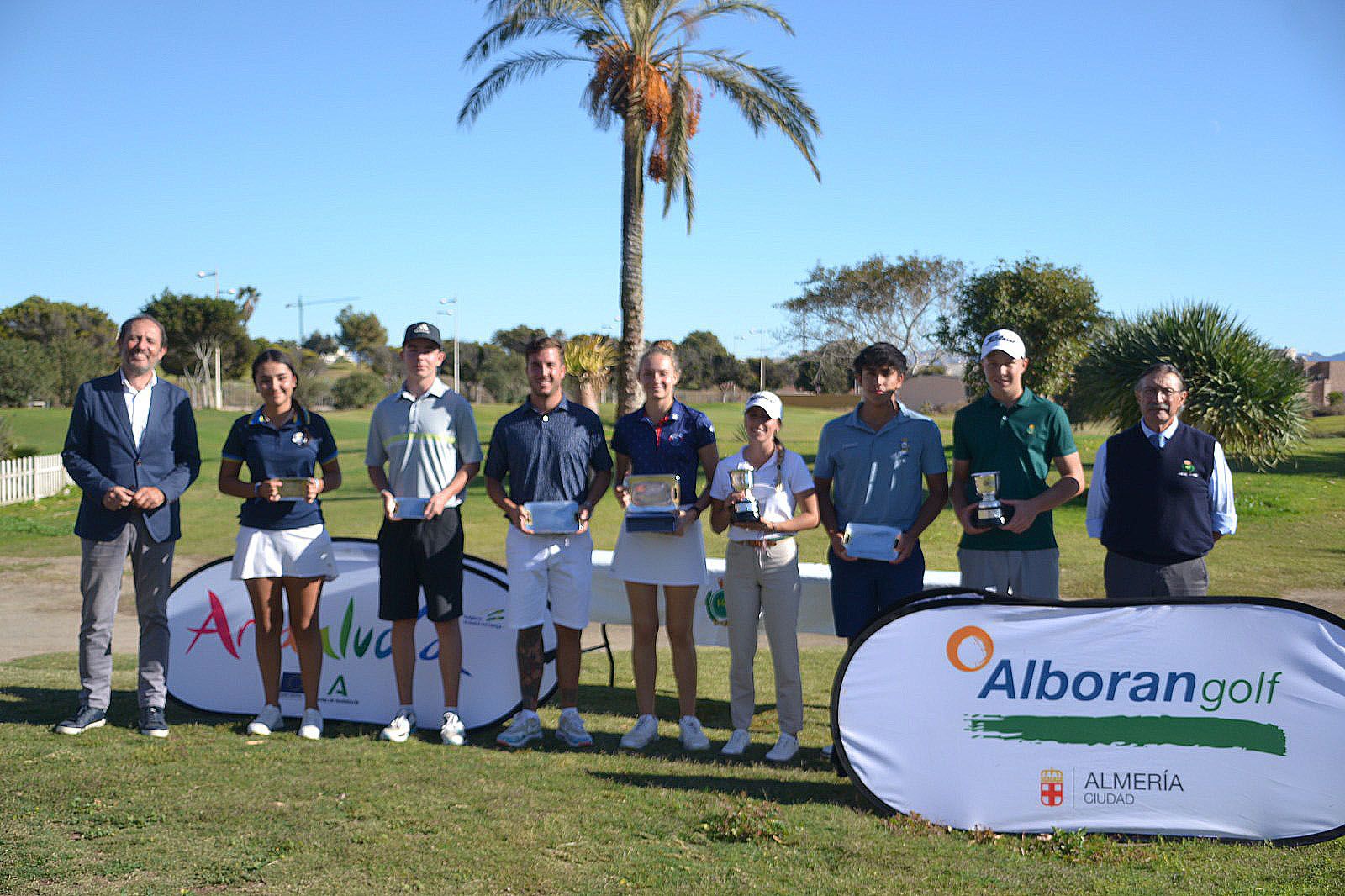 Sebastian Desoisa (La Hacienda Alcaidesa) -de verde-, campeón del Campeonato Ciudad de Almería