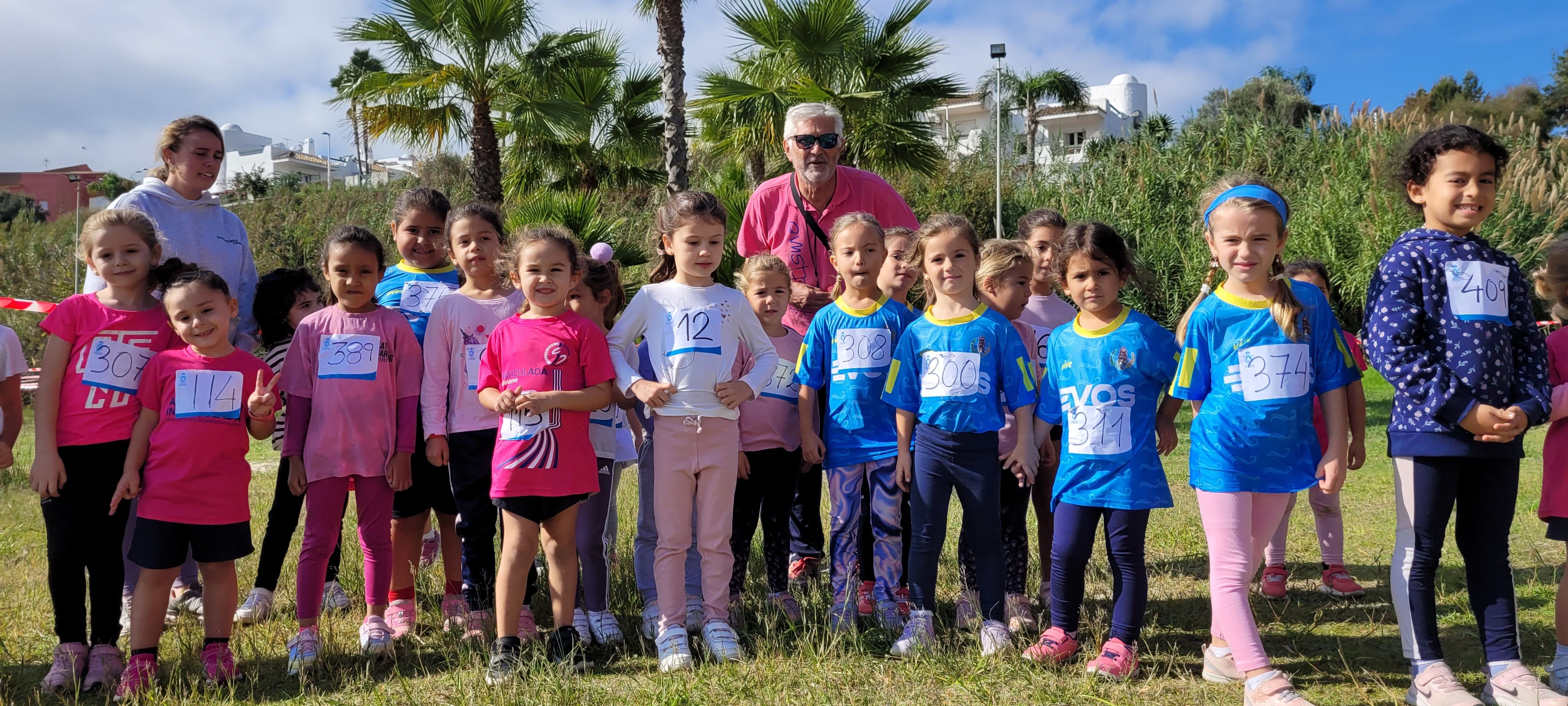 Más de 400 corredores toman parte en el 'Cross con el mar de fondo' en Algeciras