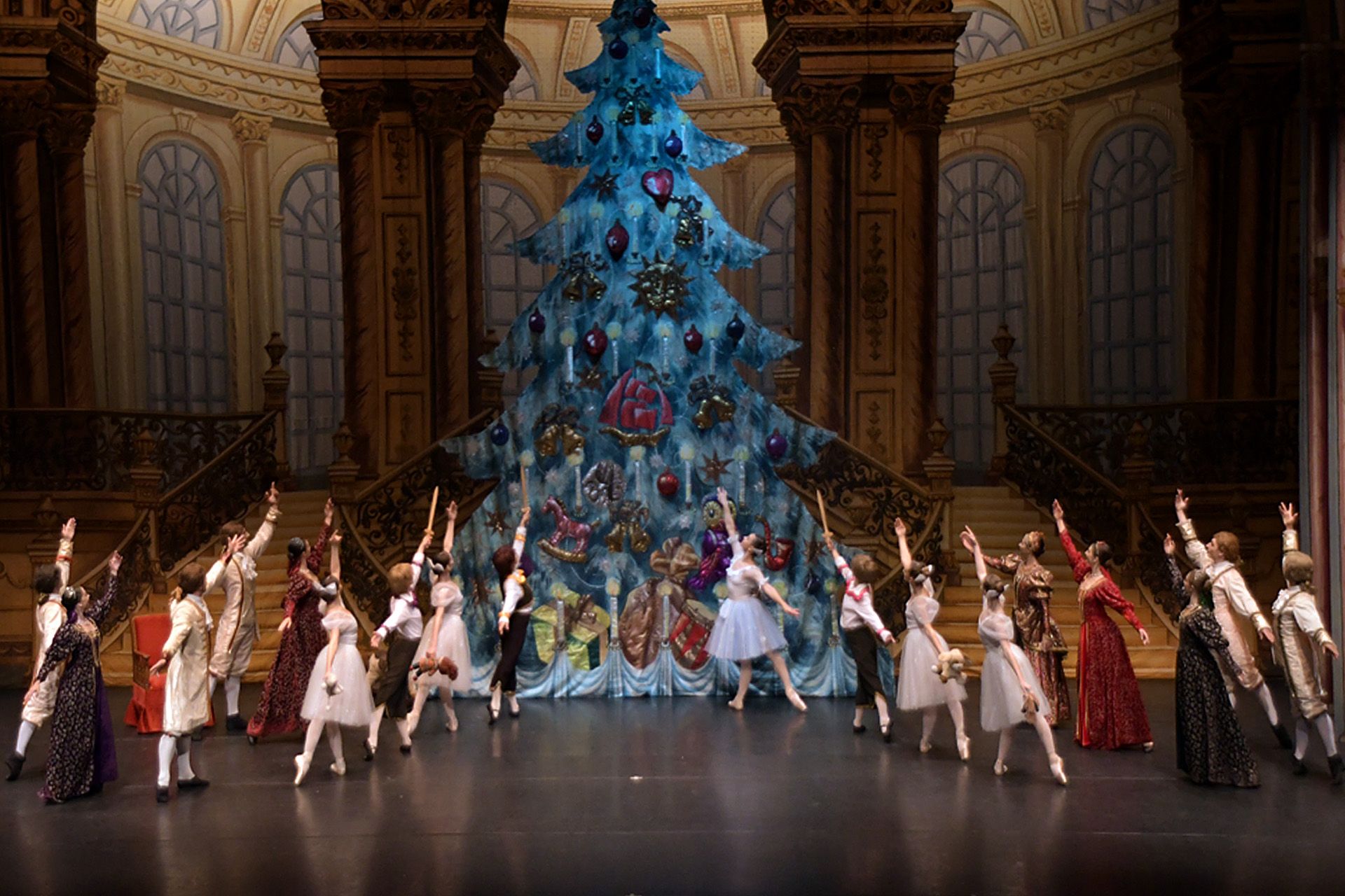 El ballet para todos los públicos: Cascanueces, este viernes en el Teatro Florida de Algeciras. Foto de International Ballet Company.