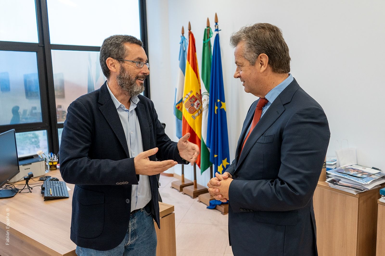 El Ayuntamiento de La Línea se suma al consorcio internacional para fabricar contenedores inteligentes 