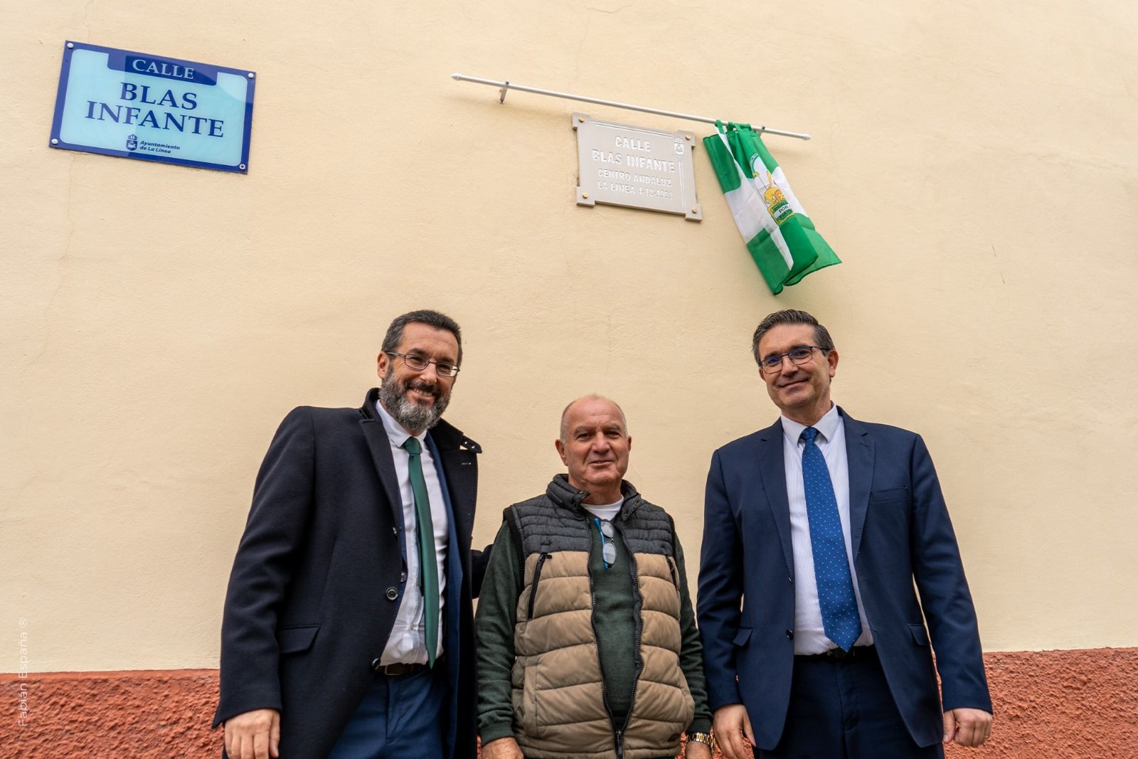 La Línea renueva su placa homenaje al padre de la patria andaluza.