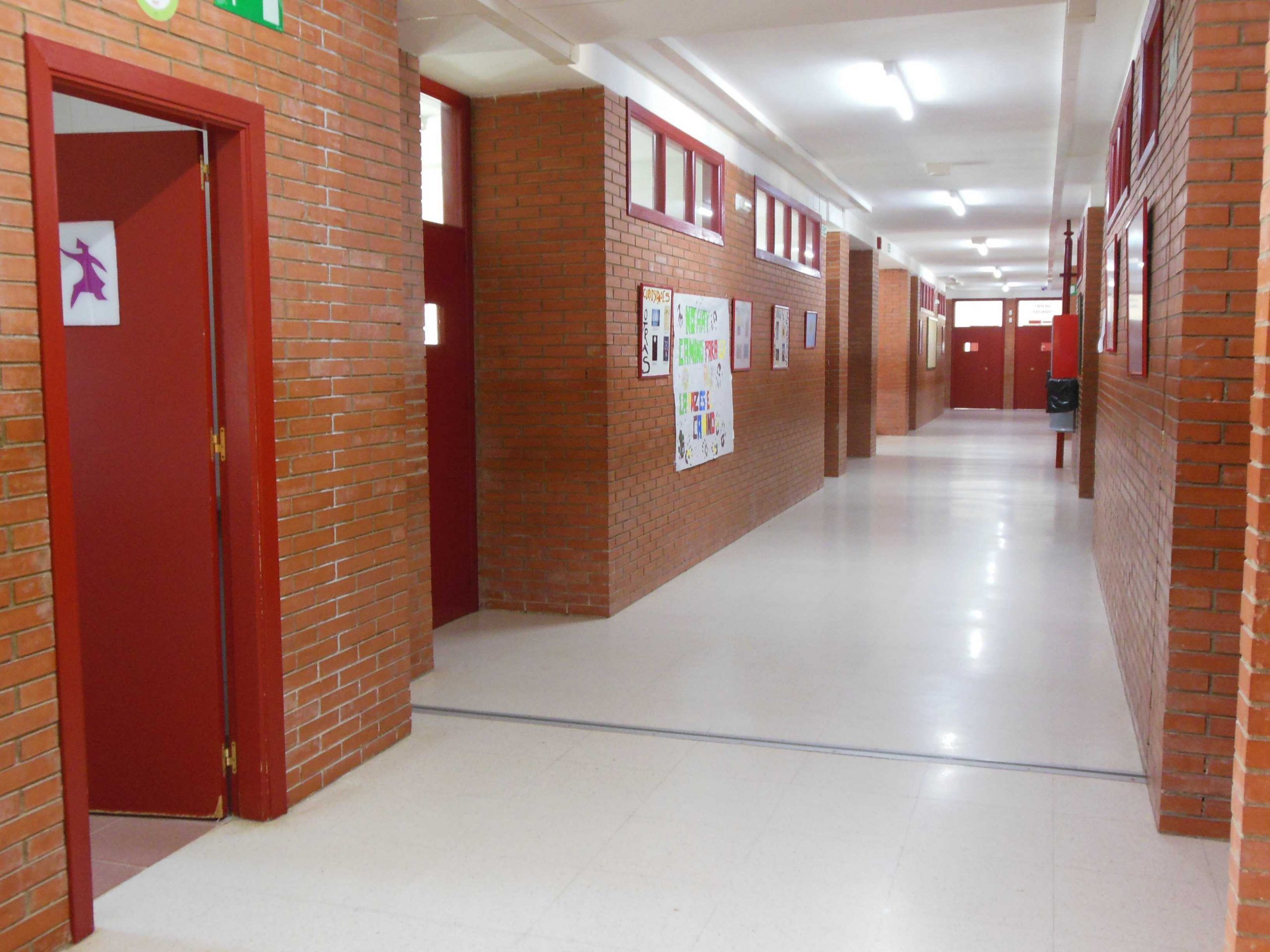 Pasillos del IES Carlos Cano.