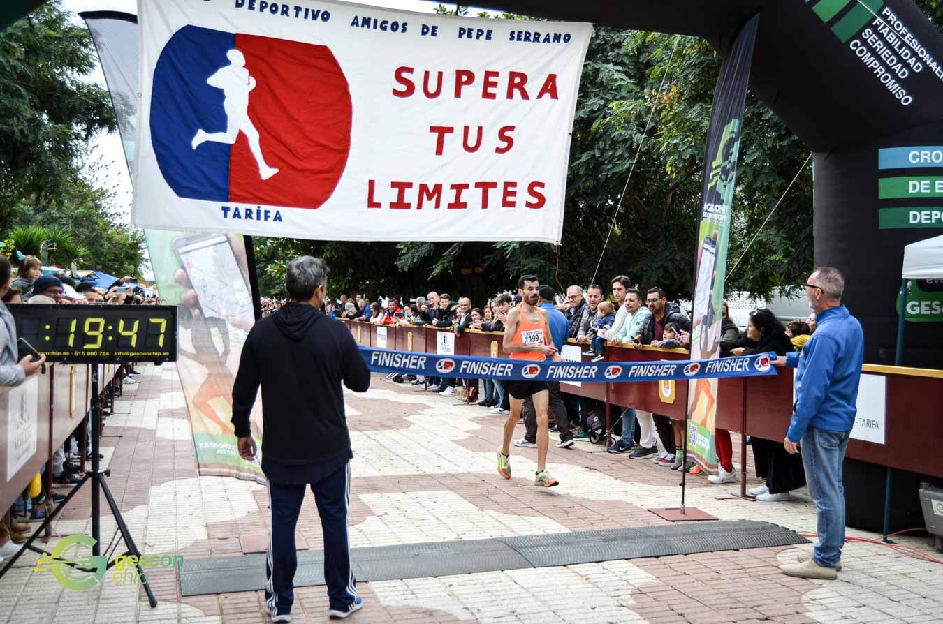 Bilal Marhoum y Gema Martín Borgas ganan la XIV Carrera del Estrecho de Tarifa