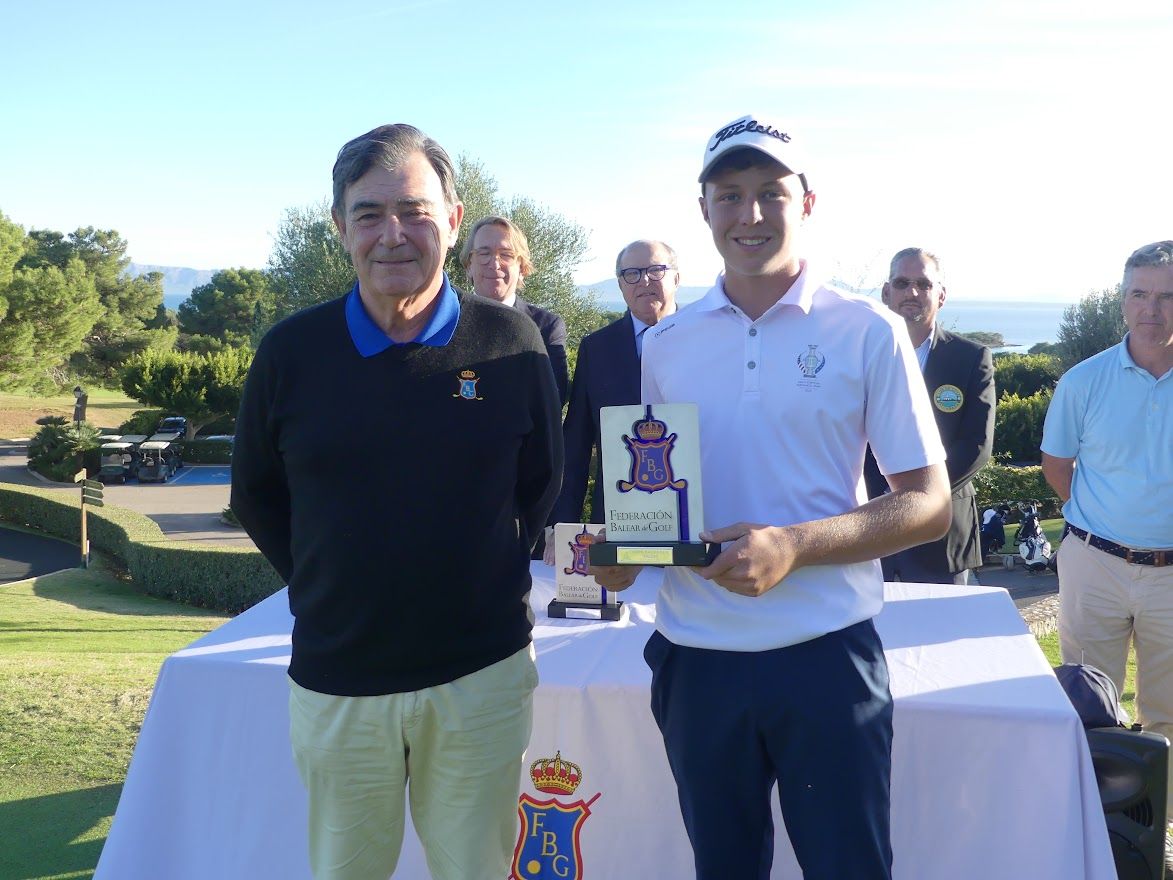 Sebas Desoisa (La Hacienda Alcaidesa) se queda a un golpe de ganar la Copa Baleares