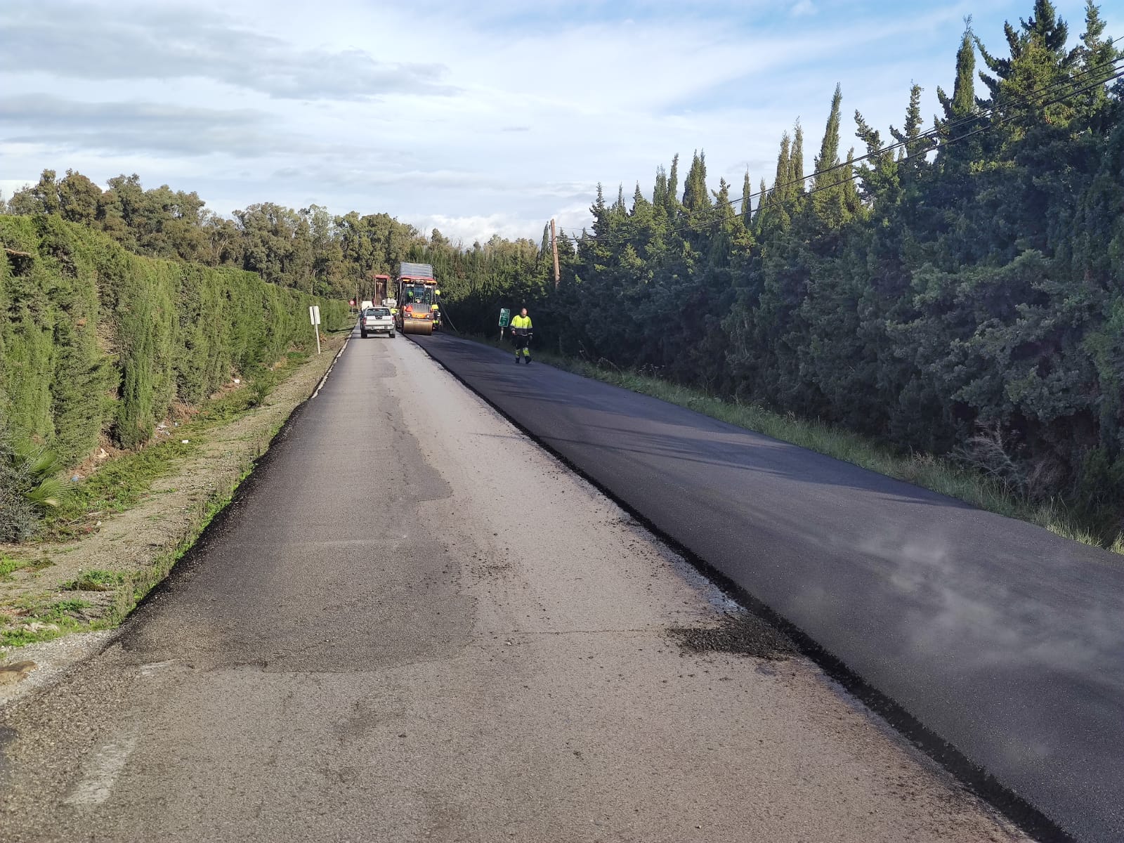 Imagen de los trabajos de mejora el firme de la A-2102