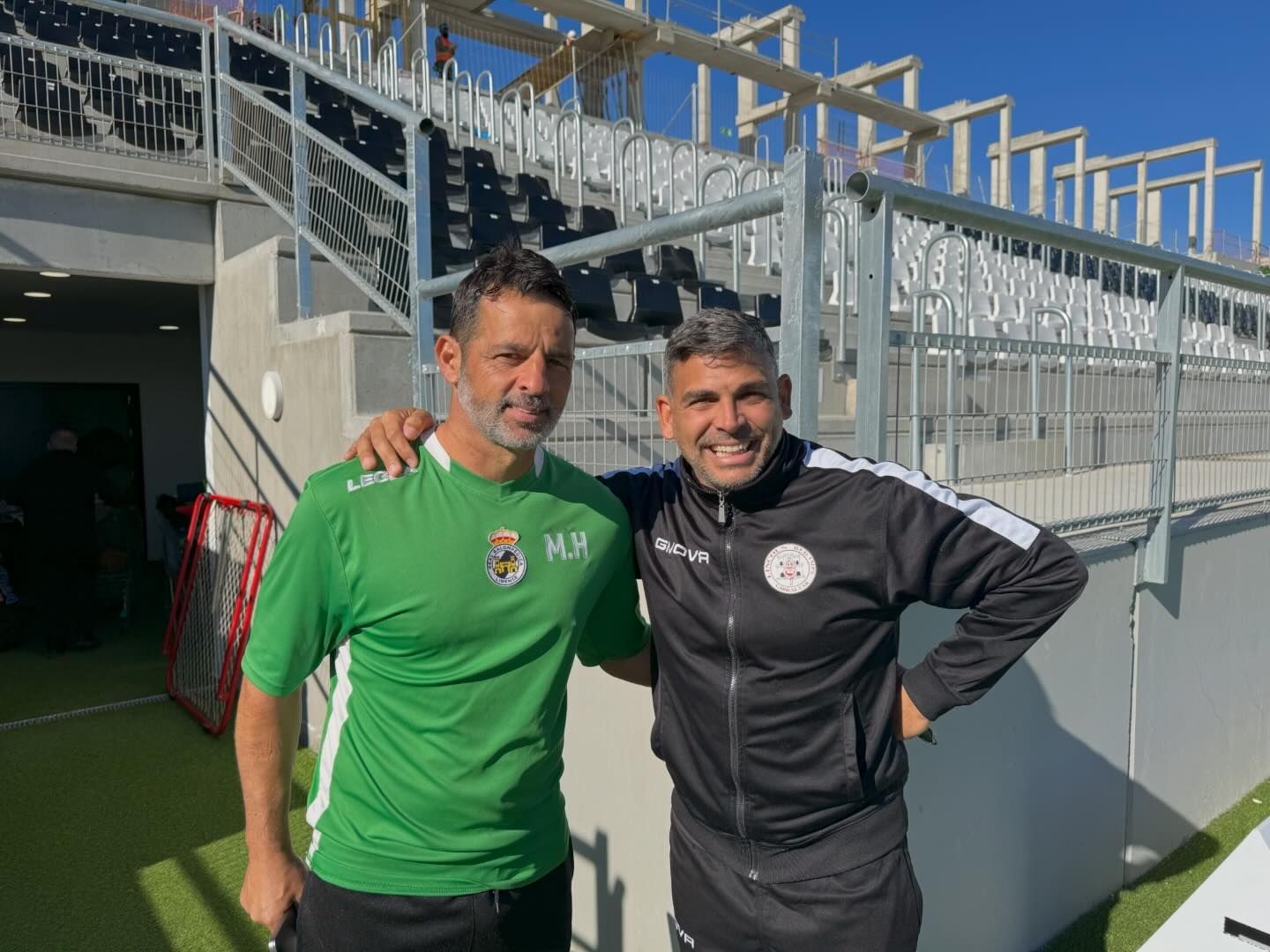 Baldomero 'Mere' Hermoso y Juanjo Bezares, en el entrenamiento de hoy de la RB Linense/Foto: @rbl1912