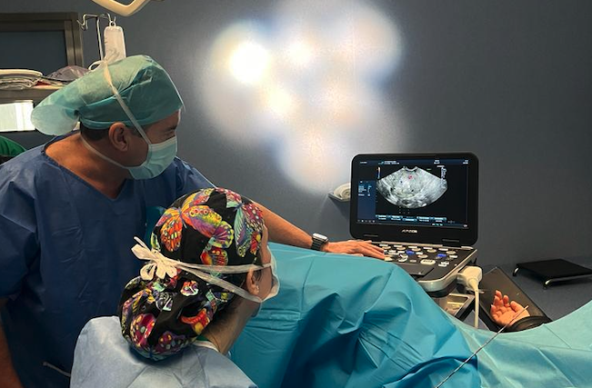 El Hospital de La Línea incorpora la técnica de radiofrecuencia para tratar miomas uterinos sin cirugía