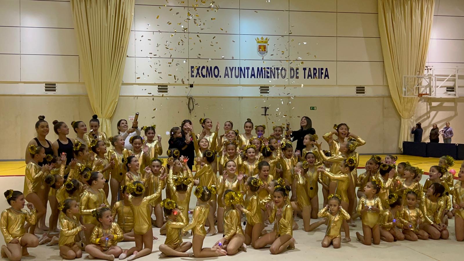 El Club de Gimnasia Rítmica Tarifa organiza con gran éxito la X Gala de Navidad