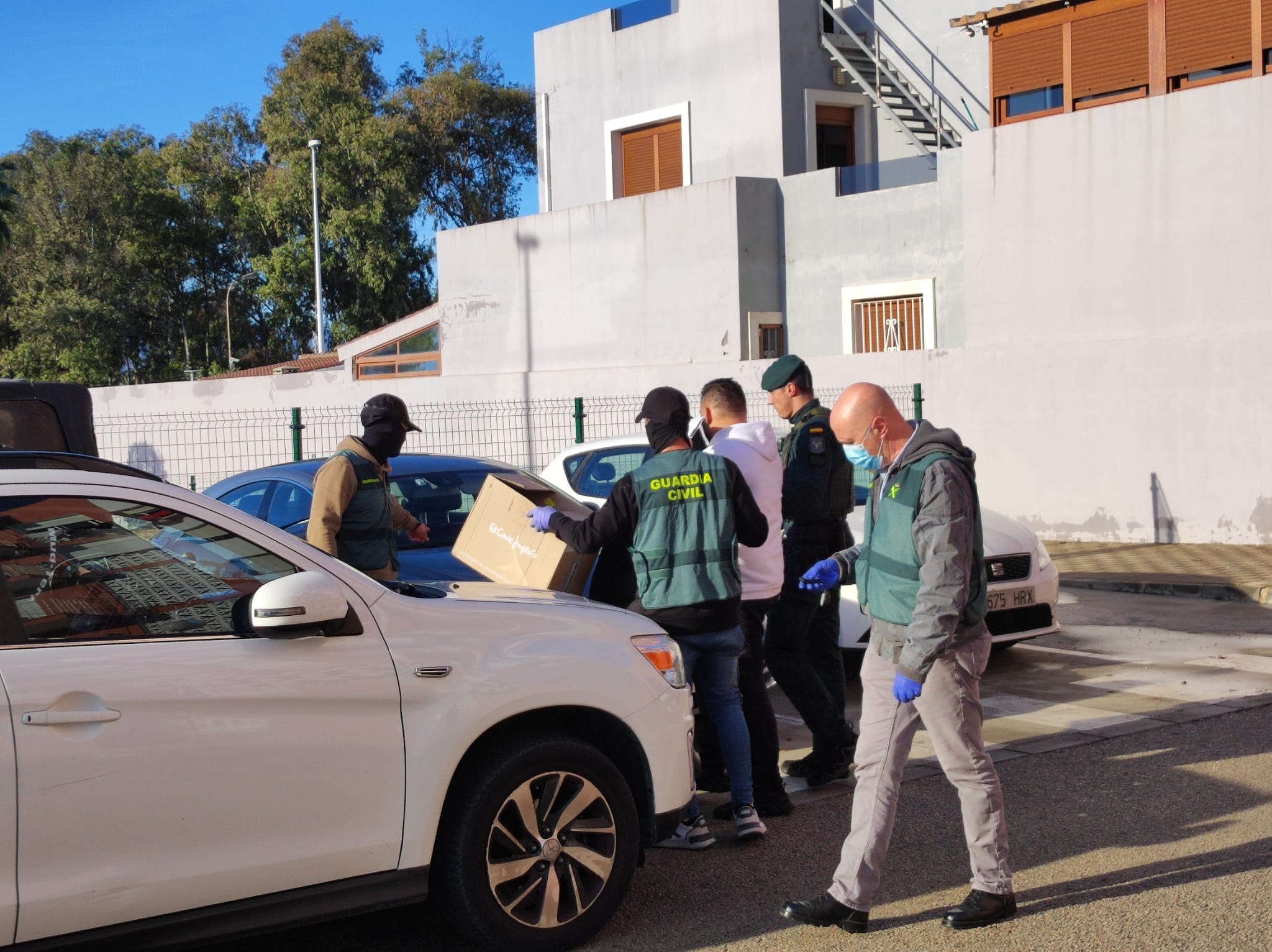 Más de 20 detenidos en una macrooperación contra la red de narcotráfico e inmigración más activa de la comarca. Foto: S.D. / 8Directo.