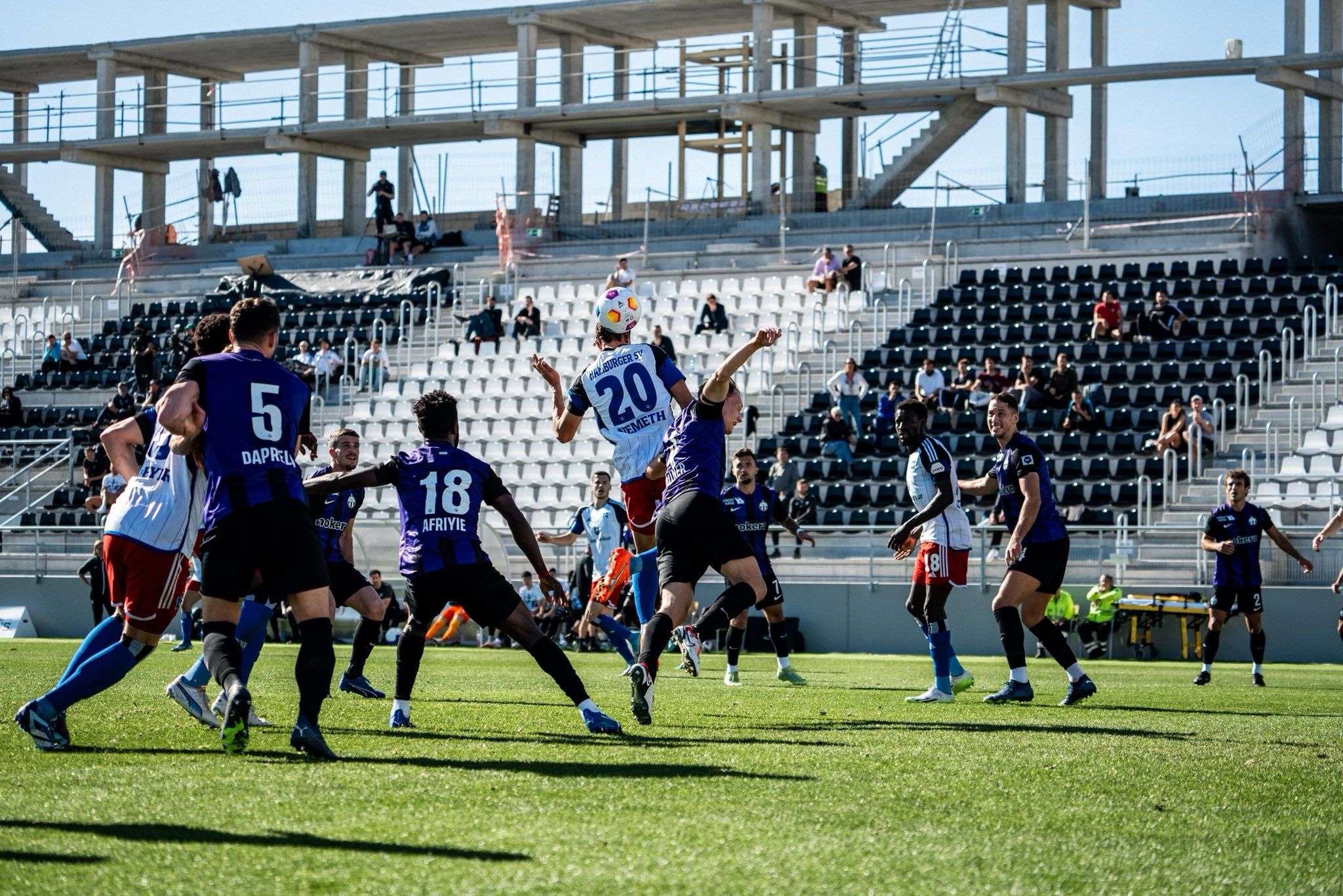 FC Zürich y Hamburgo SV disputan un entretenido amistoso en La Línea (2-2)