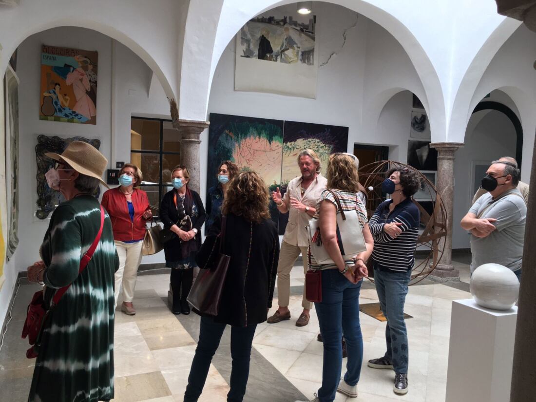 Alumnos del CEPER “al-Yazirat” visitan la exposición de Nando Argüelles en el Museo.