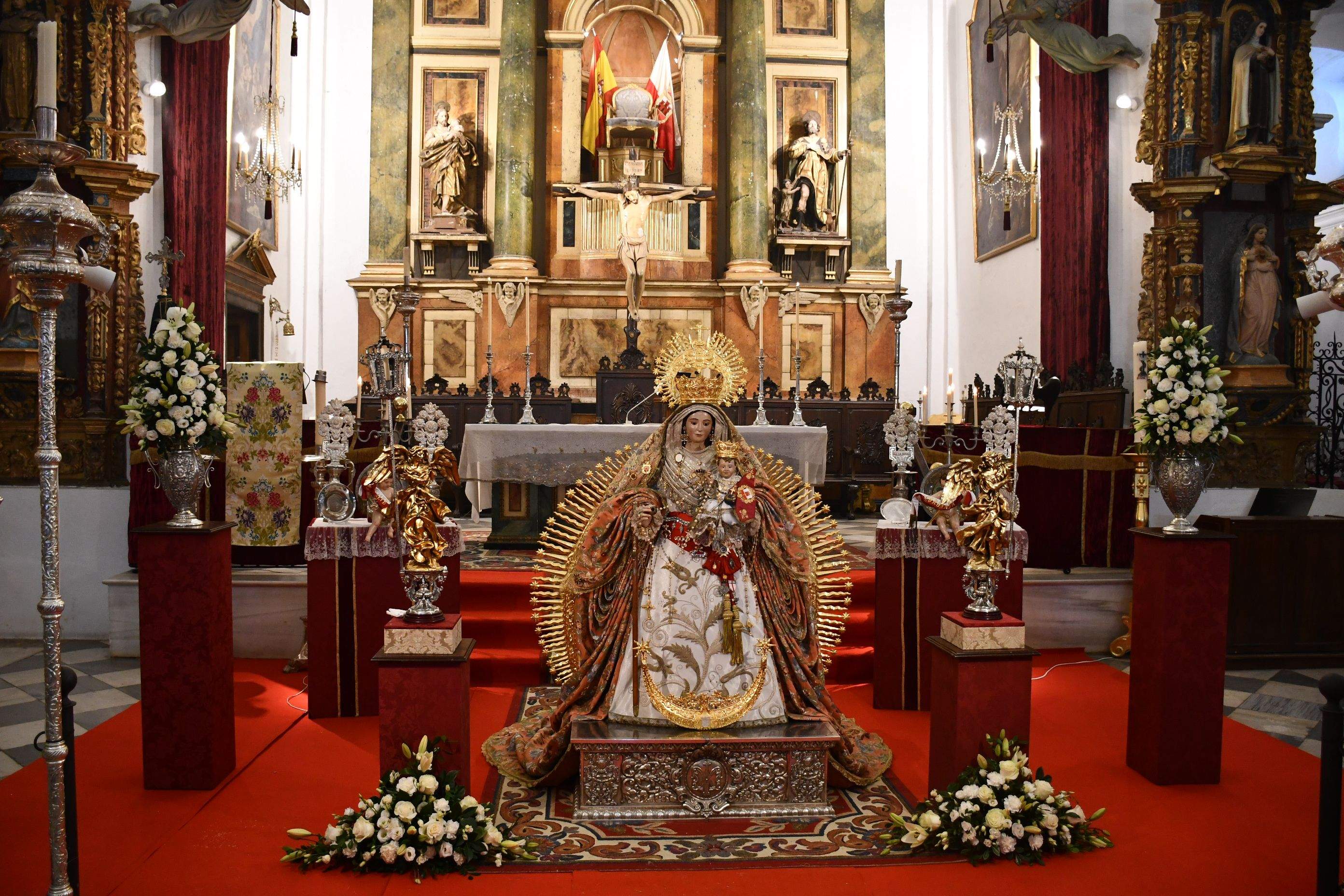 San Roque celebra los 309 años de la llegada de la imagen de Santa María La Coronada.