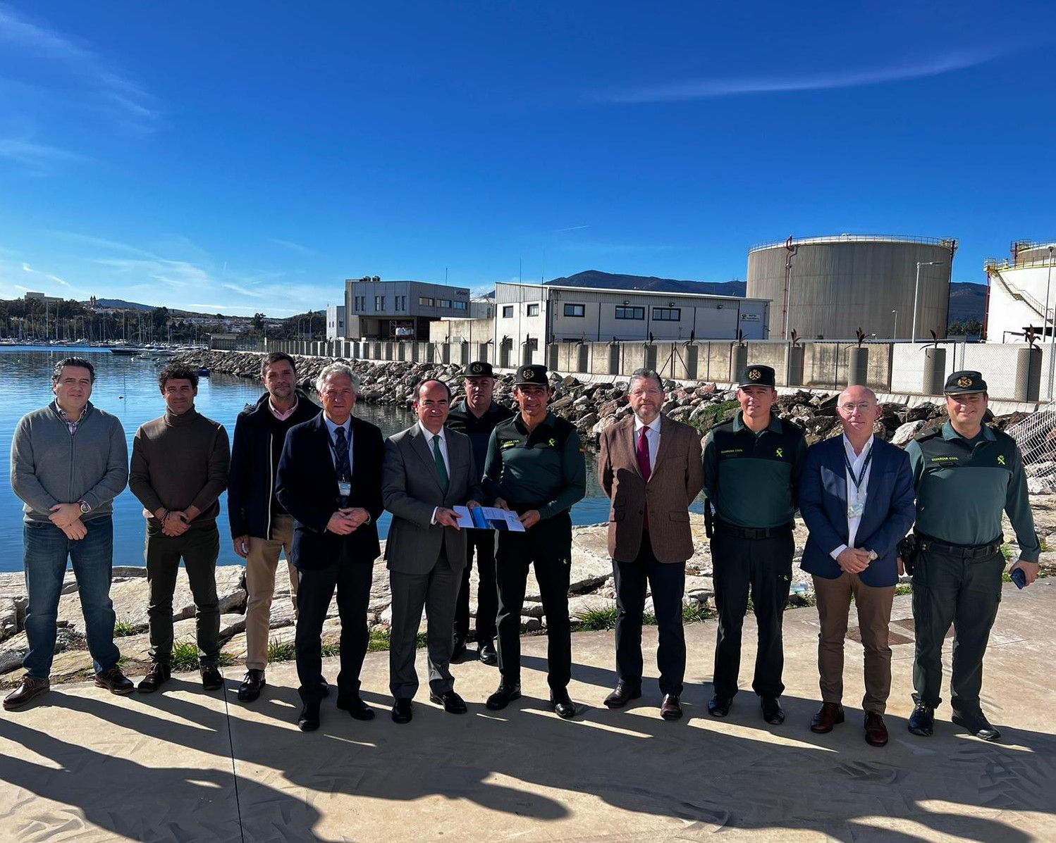 Visita a las obras del nuevo muelle de la Guardia Civil del Mar en el Puerto de Algeciras que arrancarán en breve.