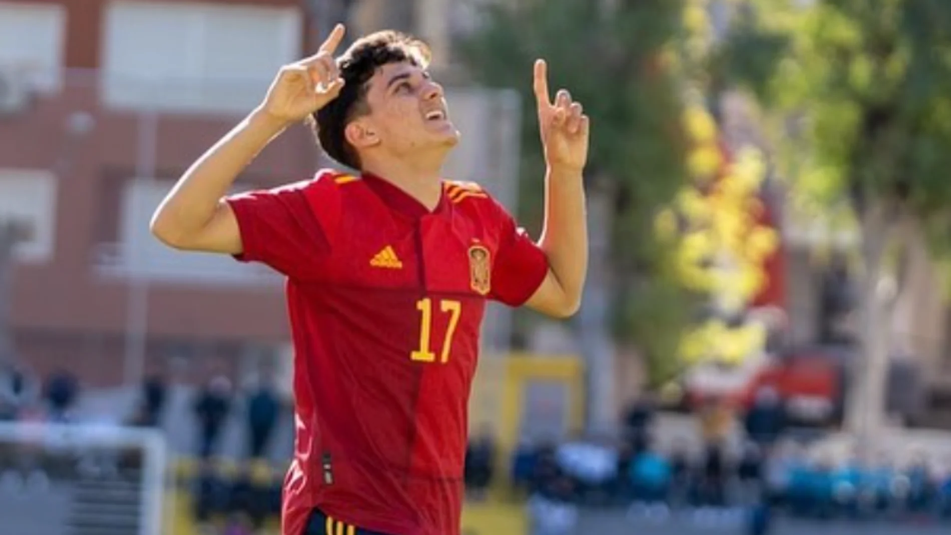 José Antonio Reyes hijo, del Real Madrid, celebra un gol con la Selección Española Sub-17