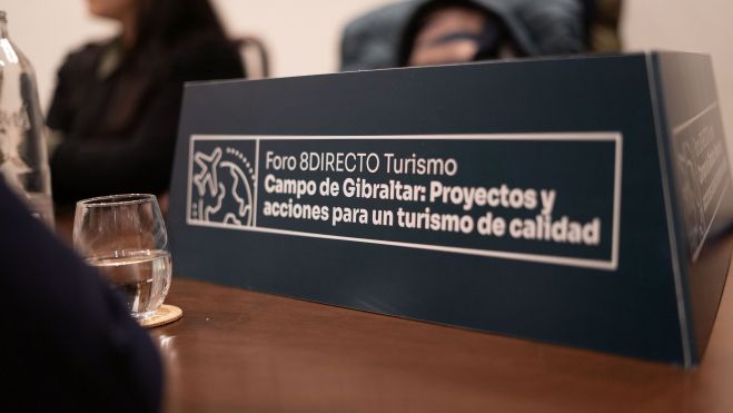 Cartel del Foro 8Directo Turismo. Foto: J.M.Galindo. Cartel del Foro 8Directo Turismo. Foto: J.M.Galindo.
