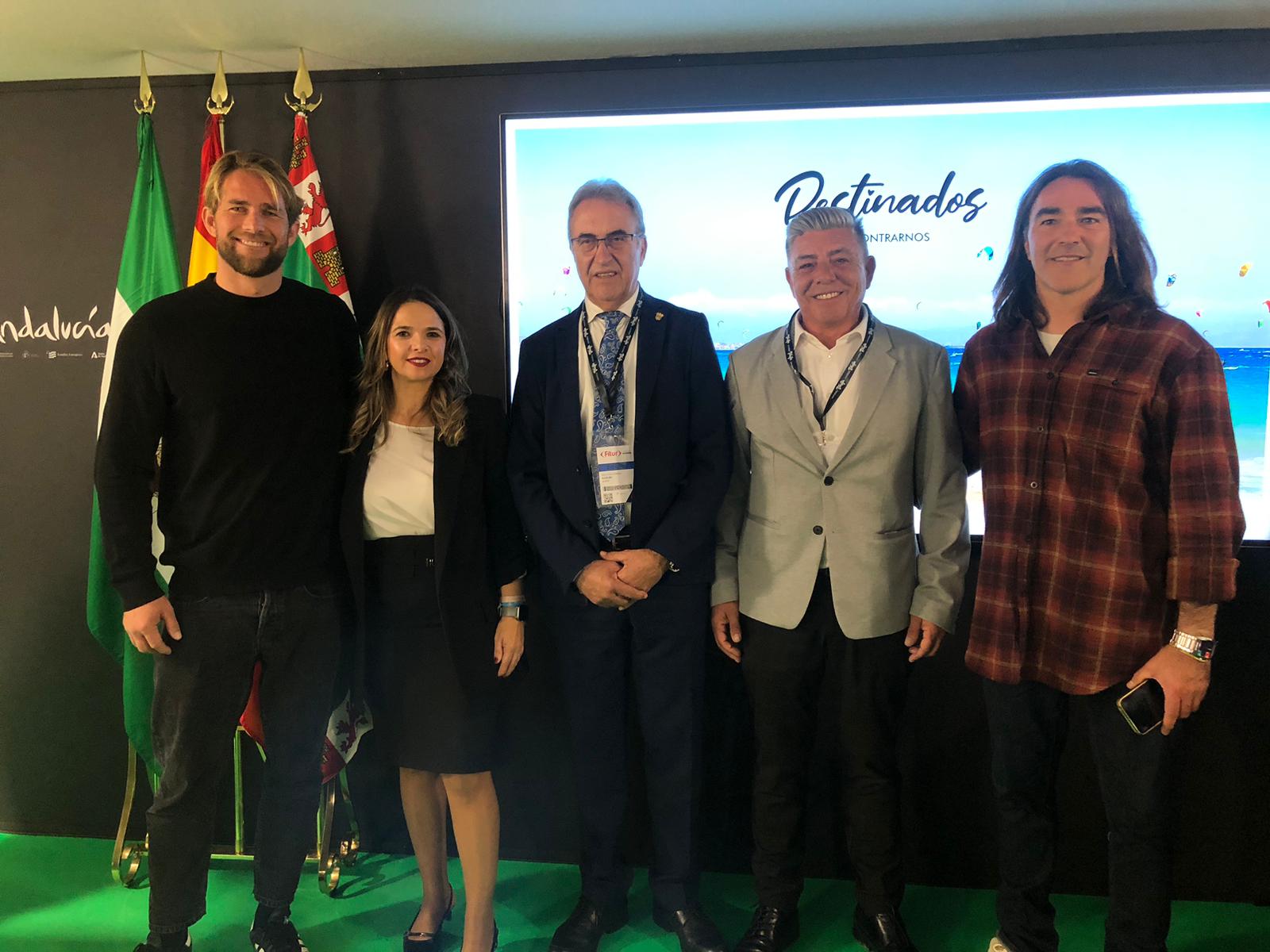 Tarifa aterriza en Fitur como capital mundial de los deportes de deslizamiento.