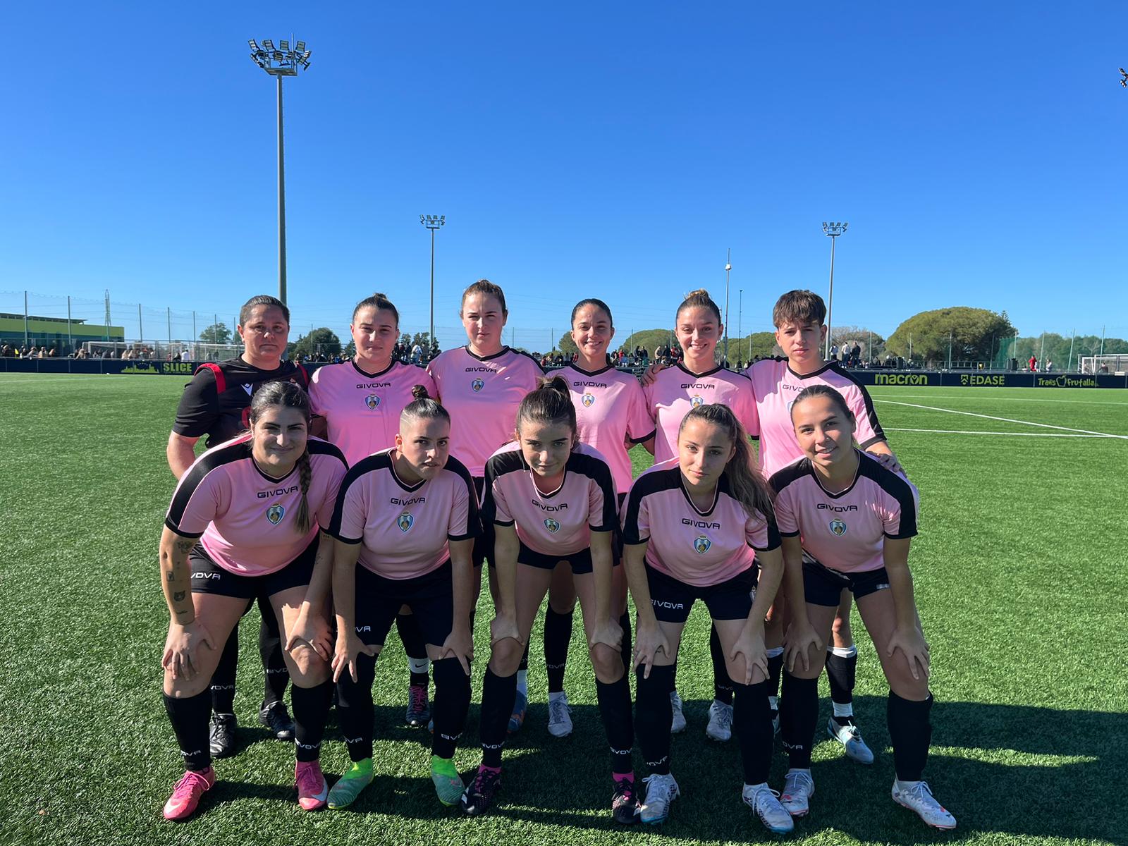 Formación del Linense FC Bolivia en Cádiz