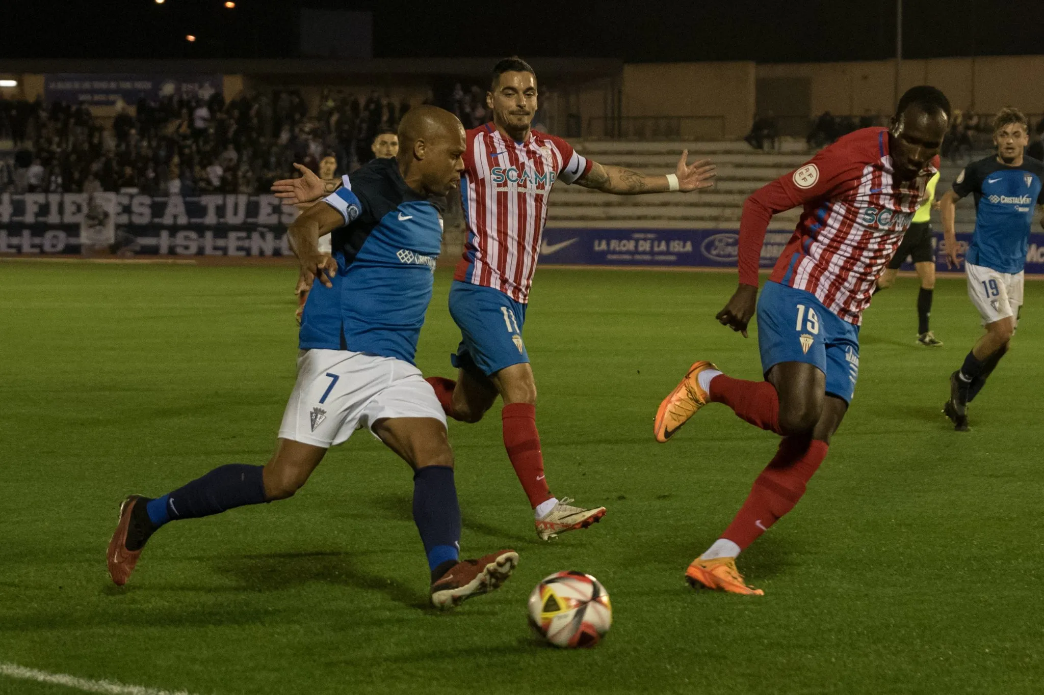 Punto 'victorioso' para el Algeciras CF (0-0) Punto 'victorioso' para el Algeciras CF (0-0)