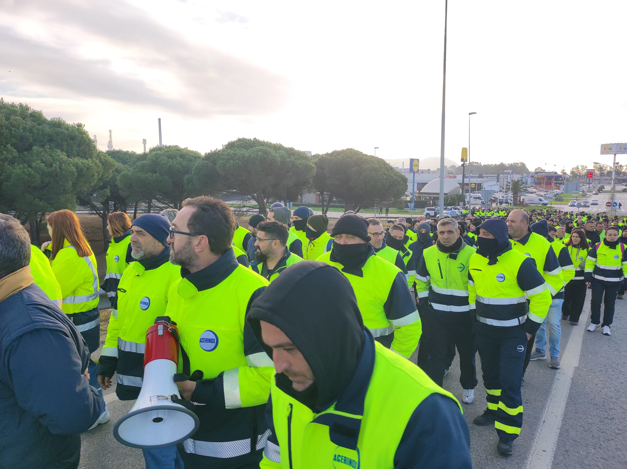 Un momento de la marcha de los trabajadores de Acerinox.