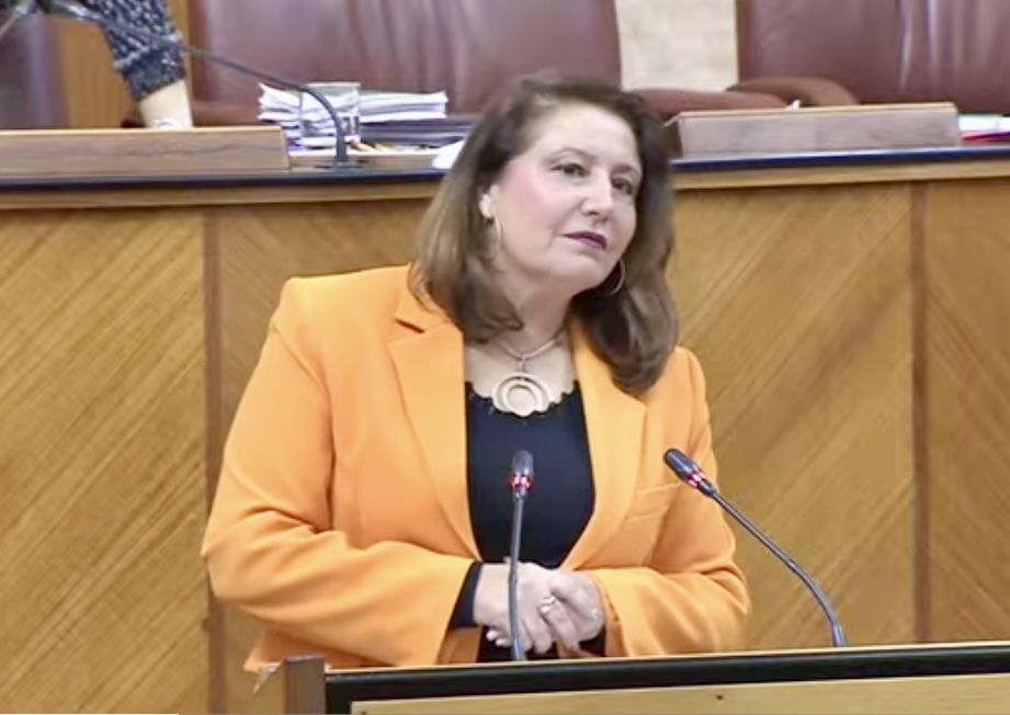 Carmen Crespo en el Parlamento. La ampliación de la desaladora de la Costa del Sol traerá agua al Campo de Gibraltar 