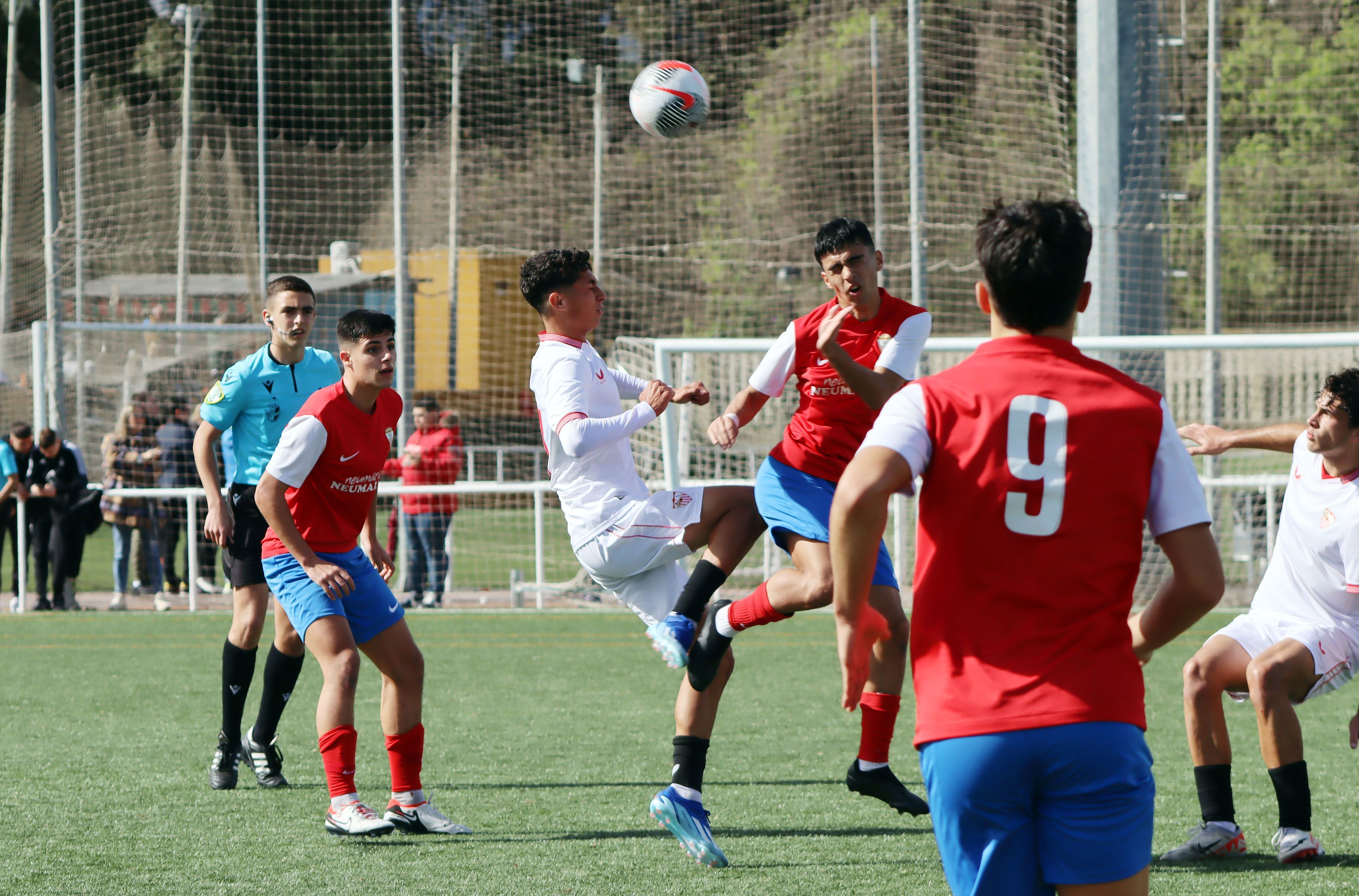 El juvenil del Algeciras CF no puede con el líder y sigue su 'caída libre' en la liga (1-4)