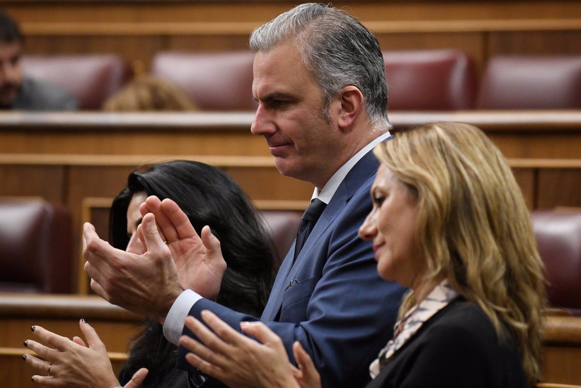 Diputados de Vox durante una sesión plenaria en el Congreso de los Diputados, a 6 de febrero de 2024, en Madrid (España). - Fernando Sánchez - Europa Press