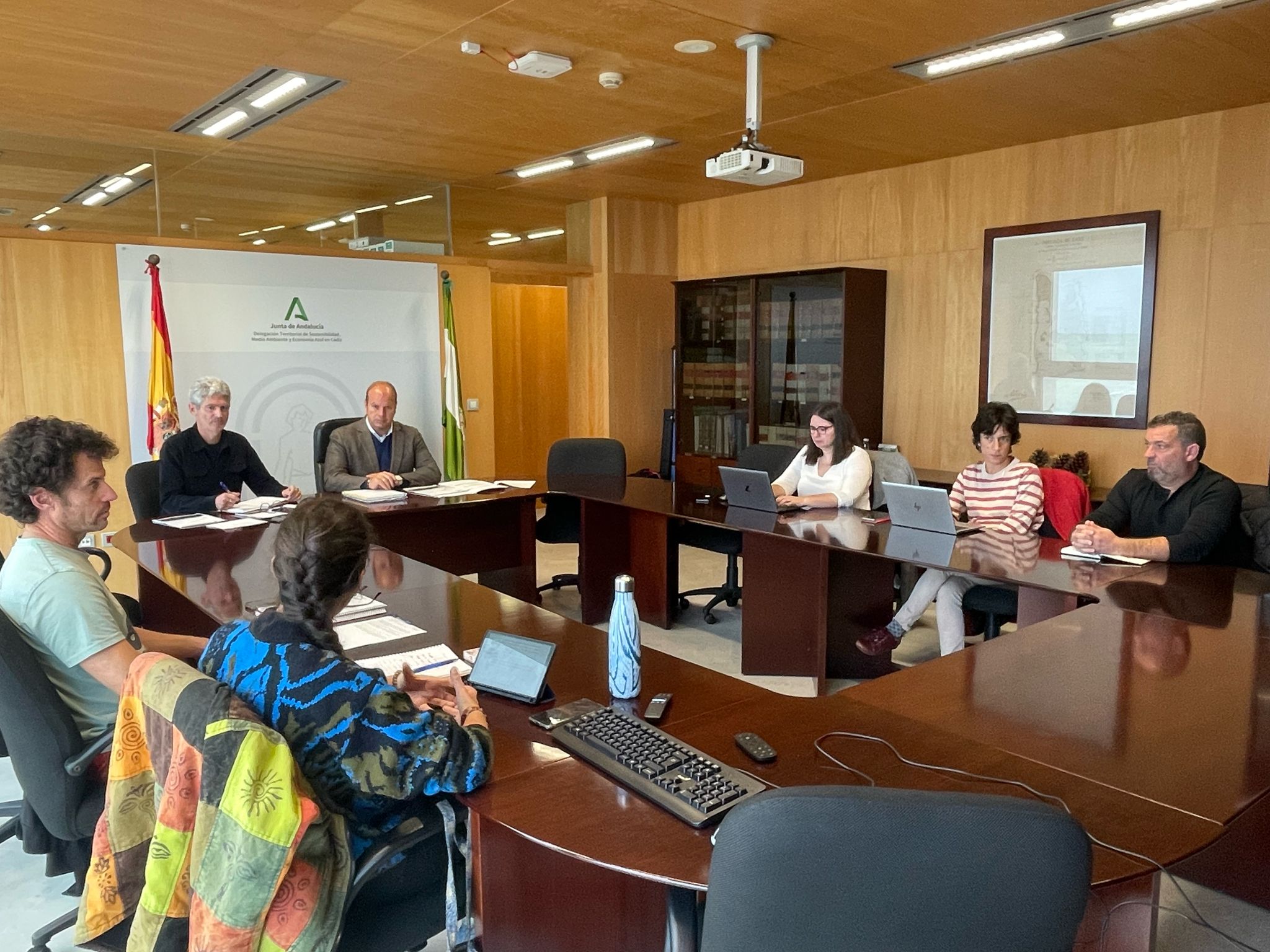 La Junta coordina la comisión anual de promotores eólicos y la Fundación Migres