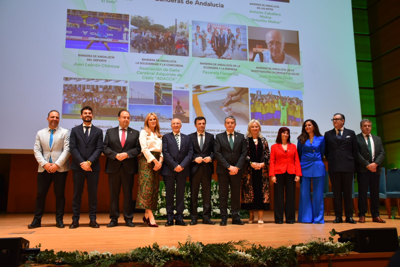 La Junta premia con las Banderas de Andalucía a quienes impulsan el desarrollo de la provincia de Cádiz 