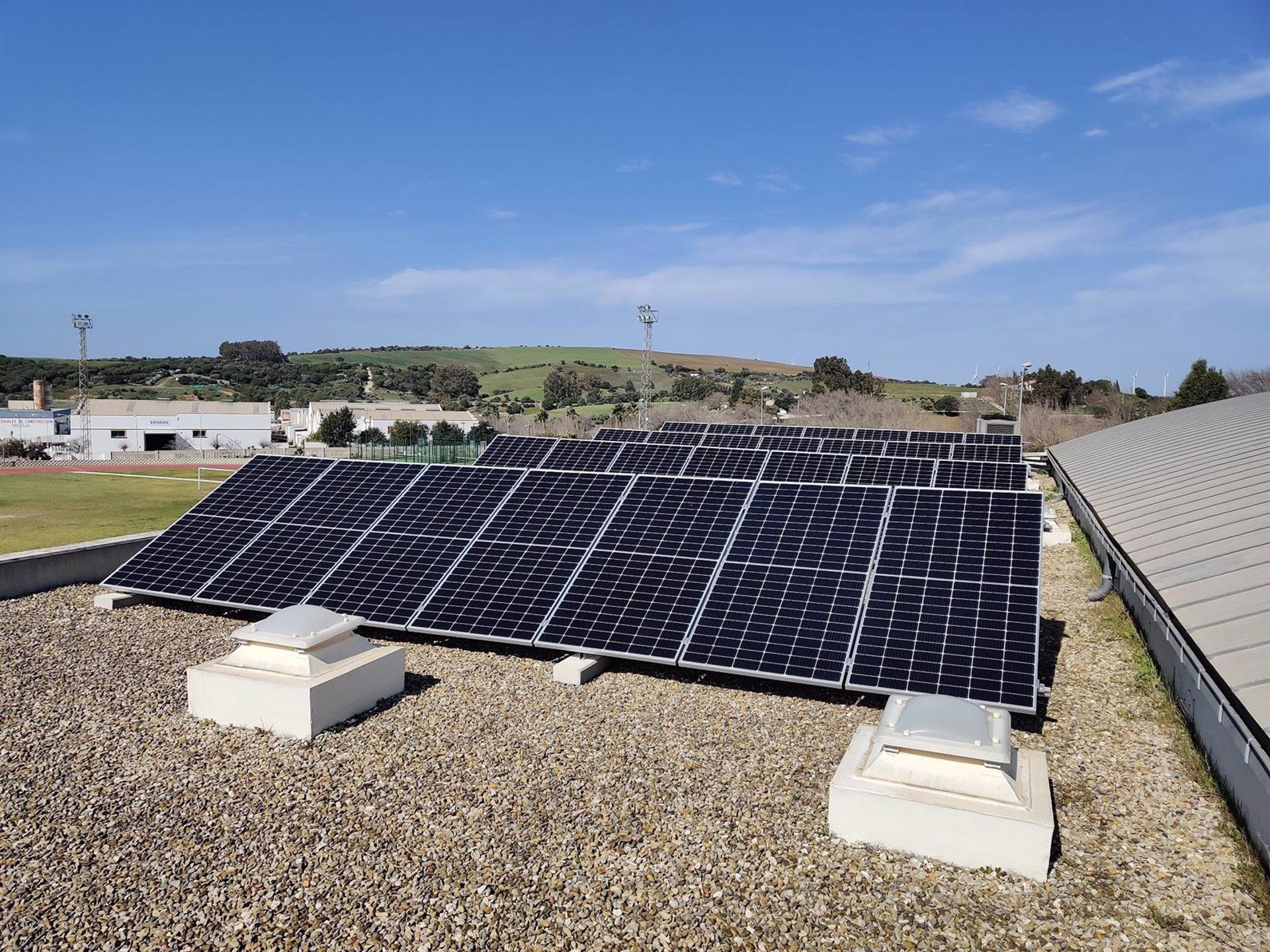 Diputación saca ayudas para instalar puntos de recarga de coches eléctricos y placas solares. DIPUTACIÓN DE CÁDIZ.