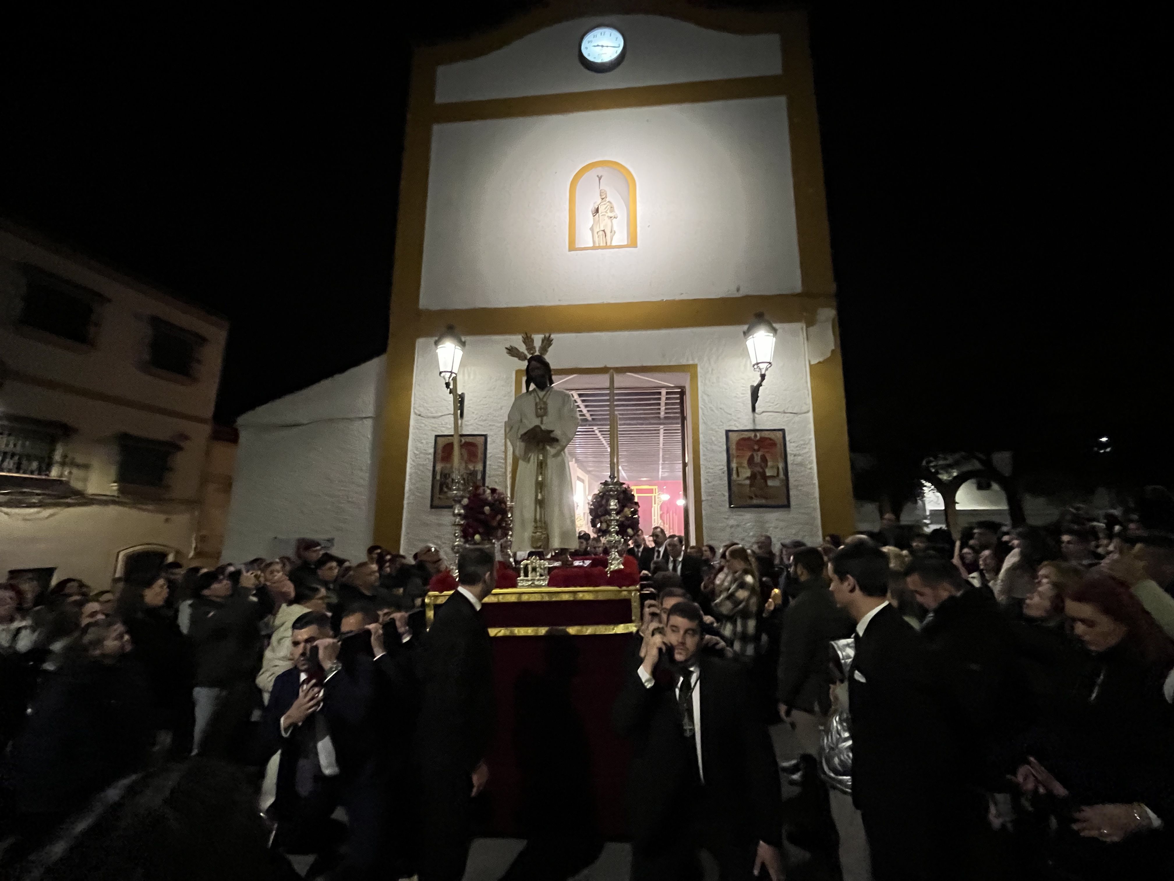 El Medinaceli ilumina a Algeciras en su Vía Crucis
