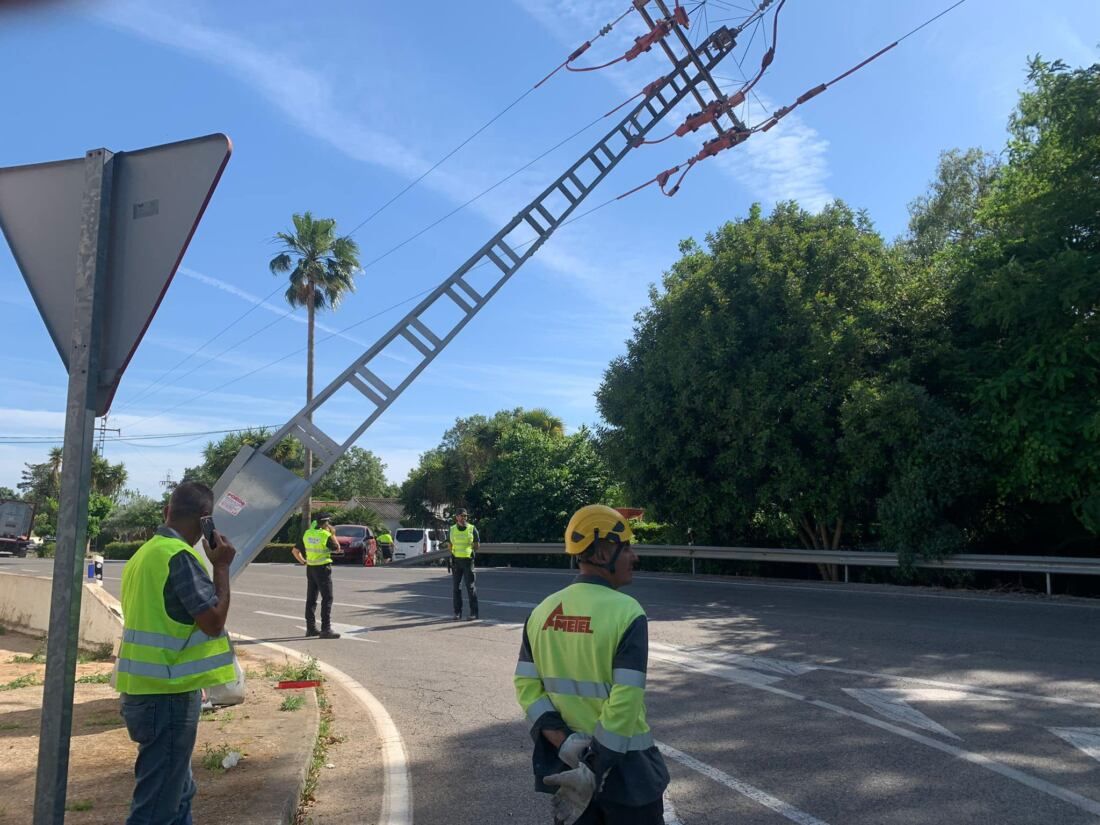 Incidente de una torre eléctrica en Castellar.