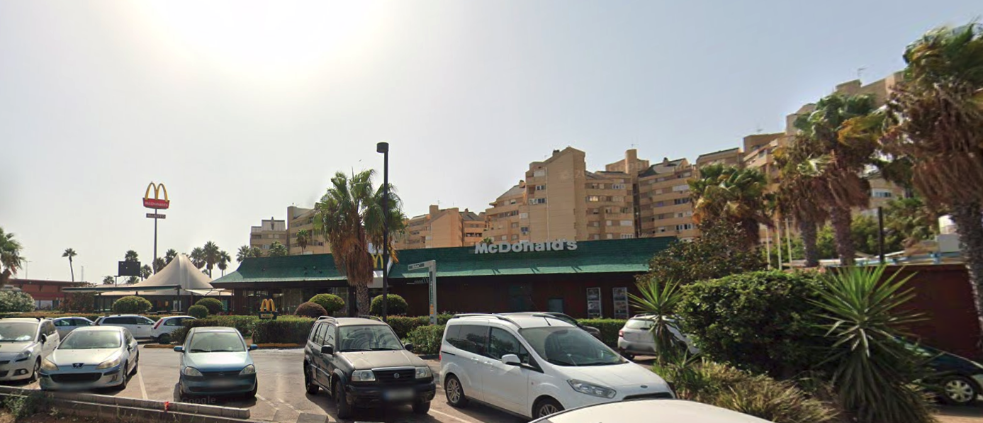 La Línea lleva este jueves a pleno el fin de la concesión al McDonald's de la frontera