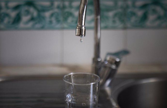 Algeciras llama a un consumo responsable en el Día Mundial del Agua .