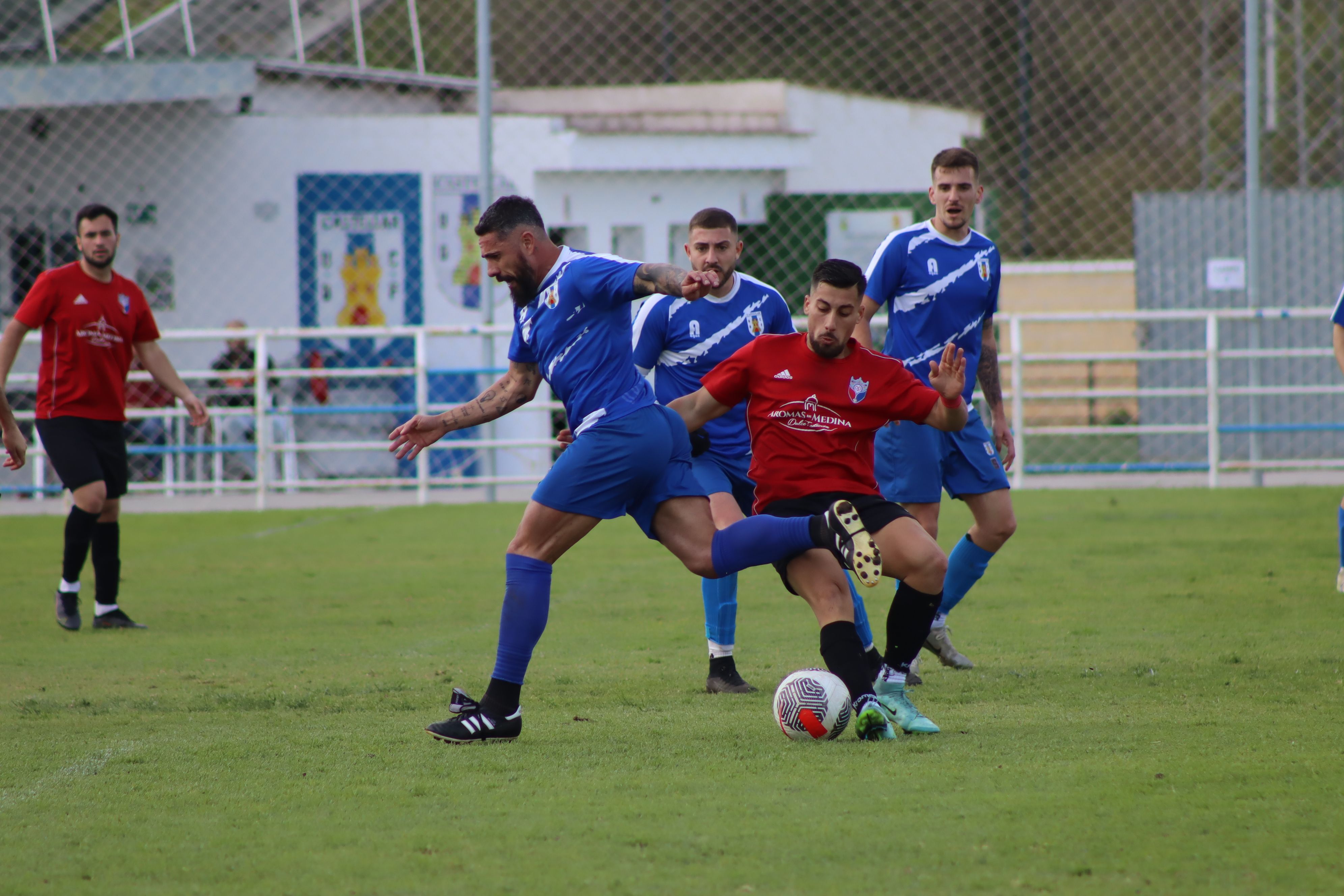 La UD Castellar CF frena al colíder, el CD Medina Balompié, pero merece más (1-1)