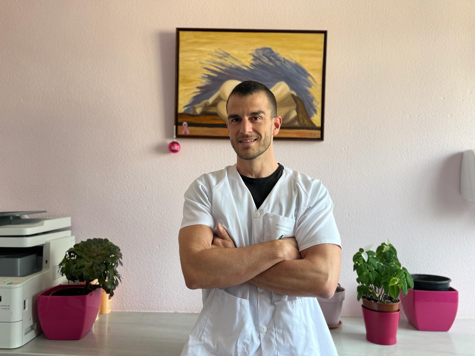 Jesús González, fisioterapeuta premiado por su artículo sobre el linfedema.
